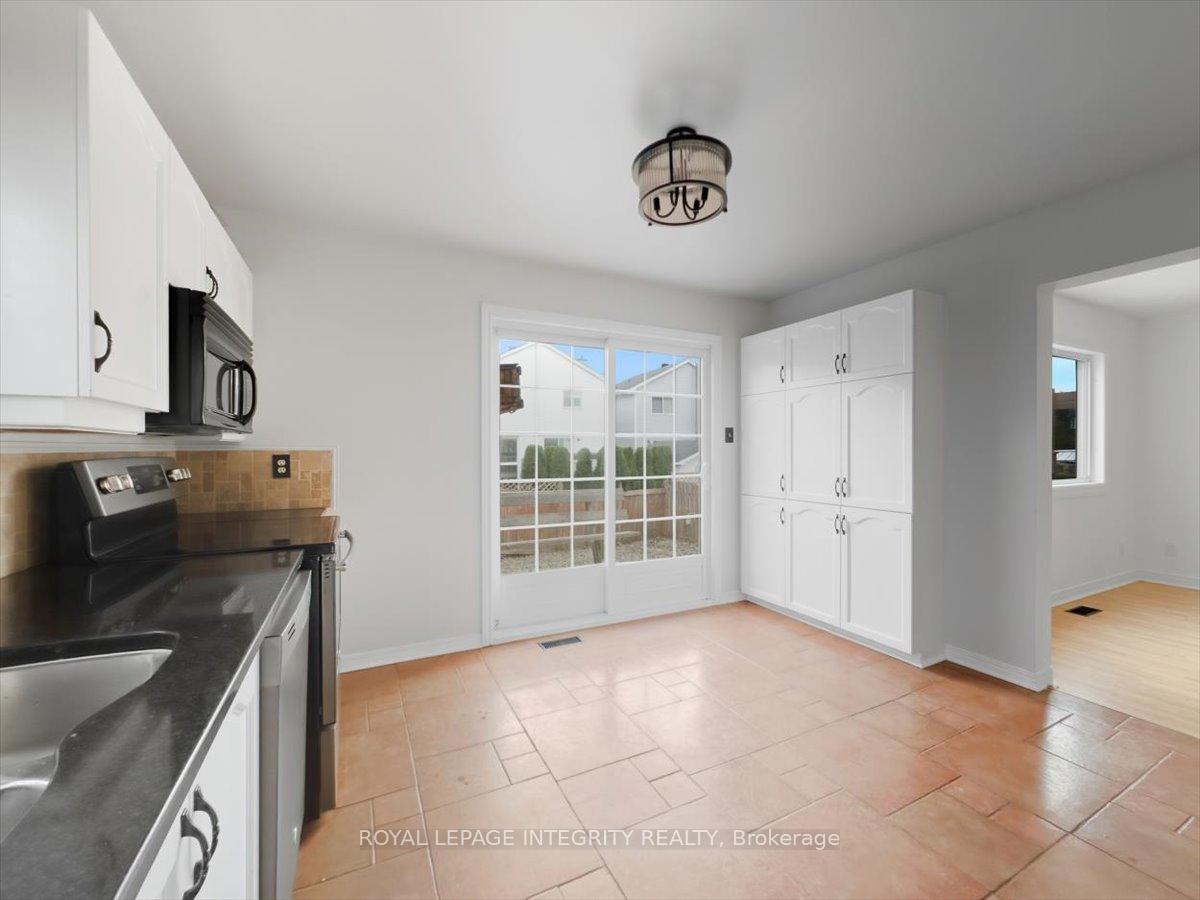 Photo 18 of 1791 Tache Way, Ottawa, Fallingbrook/Pineridge — HOMEH