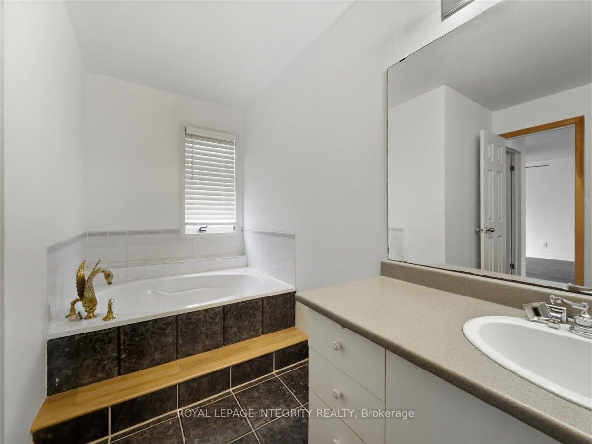 Photo 27 of 1791 Tache Way, Ottawa, Fallingbrook/Pineridge — HOMEH