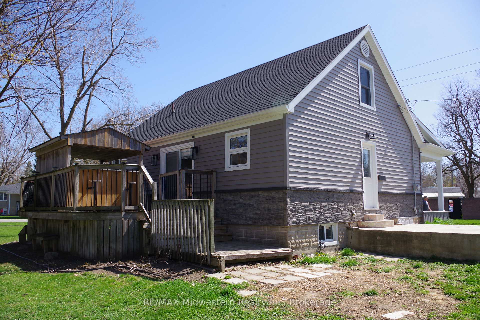 Photo 5 of 575 Barber Avenue N, North Perth, Listowel — HOMEH