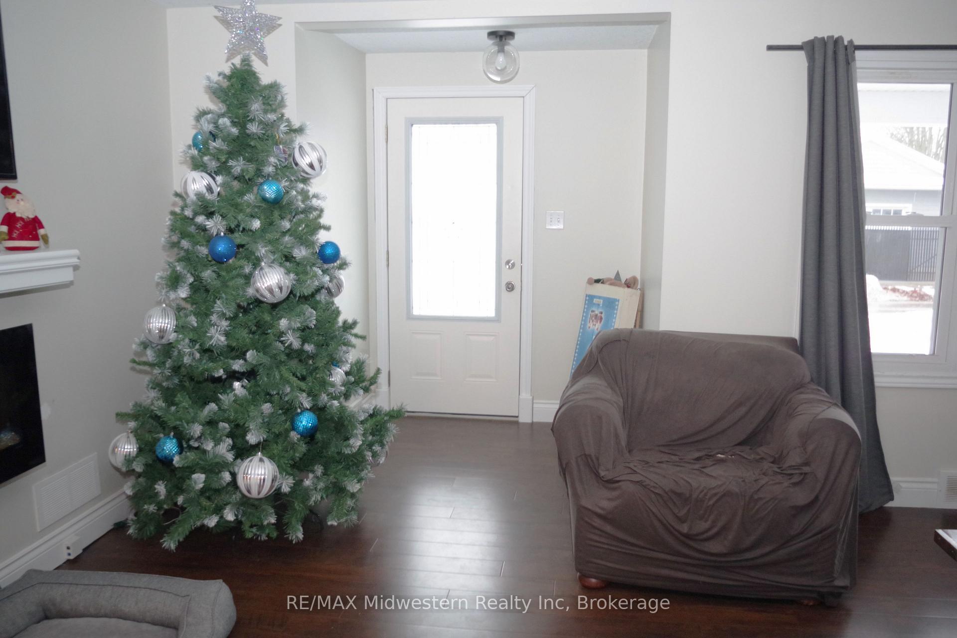 Photo 8 of 575 Barber Avenue N, North Perth, Listowel — HOMEH