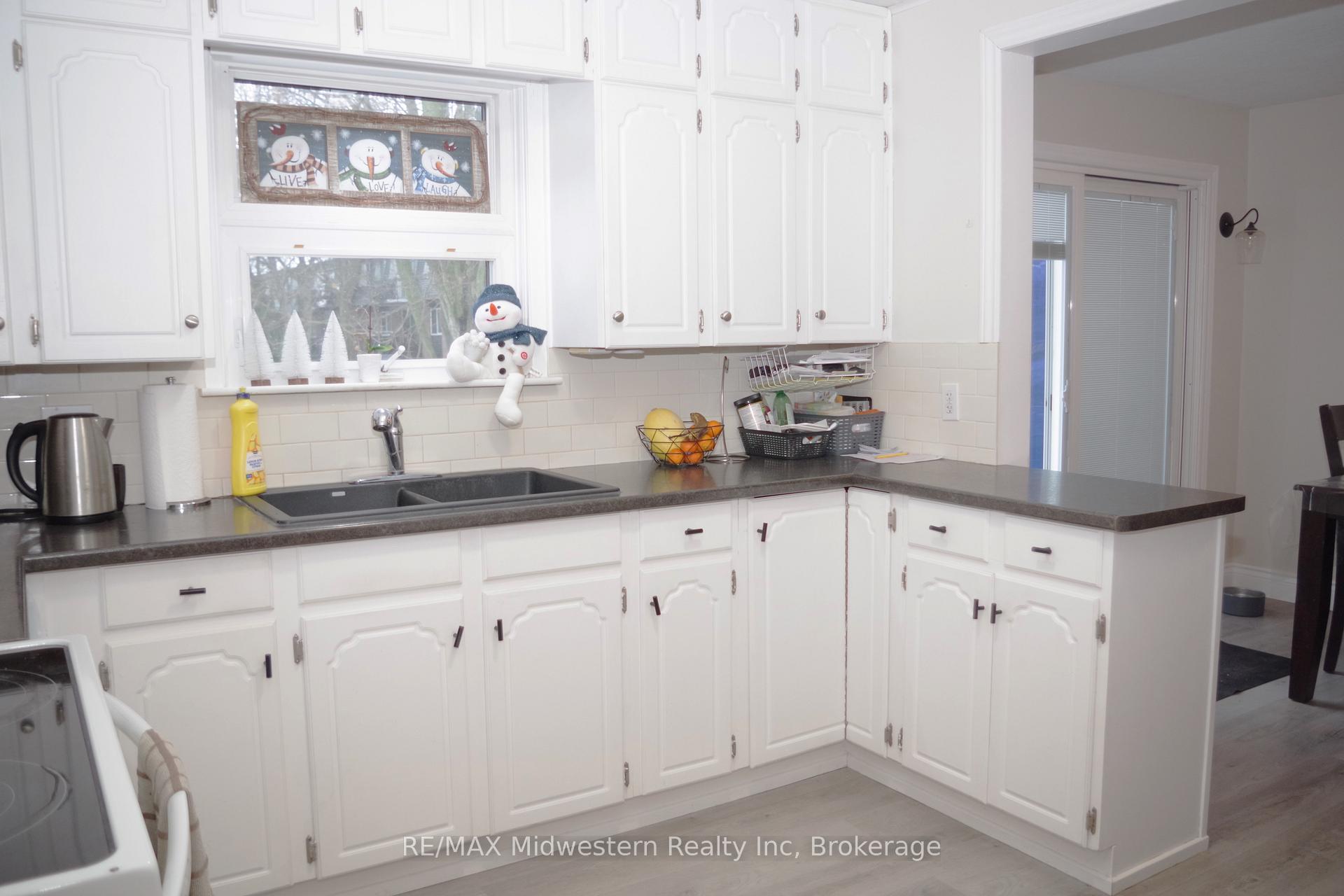Photo 10 of 575 Barber Avenue N, North Perth, Listowel — HOMEH