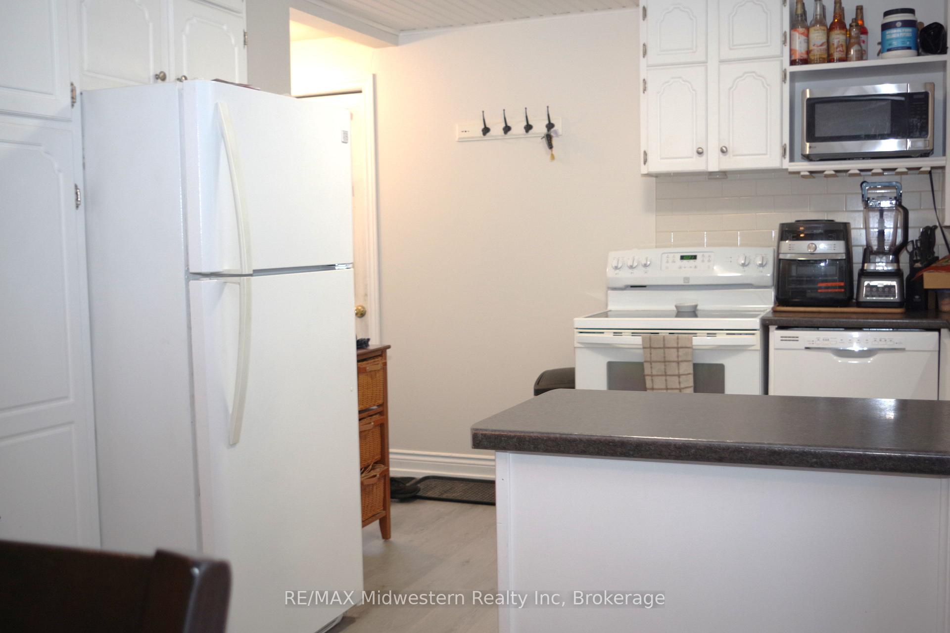 Photo 11 of 575 Barber Avenue N, North Perth, Listowel — HOMEH