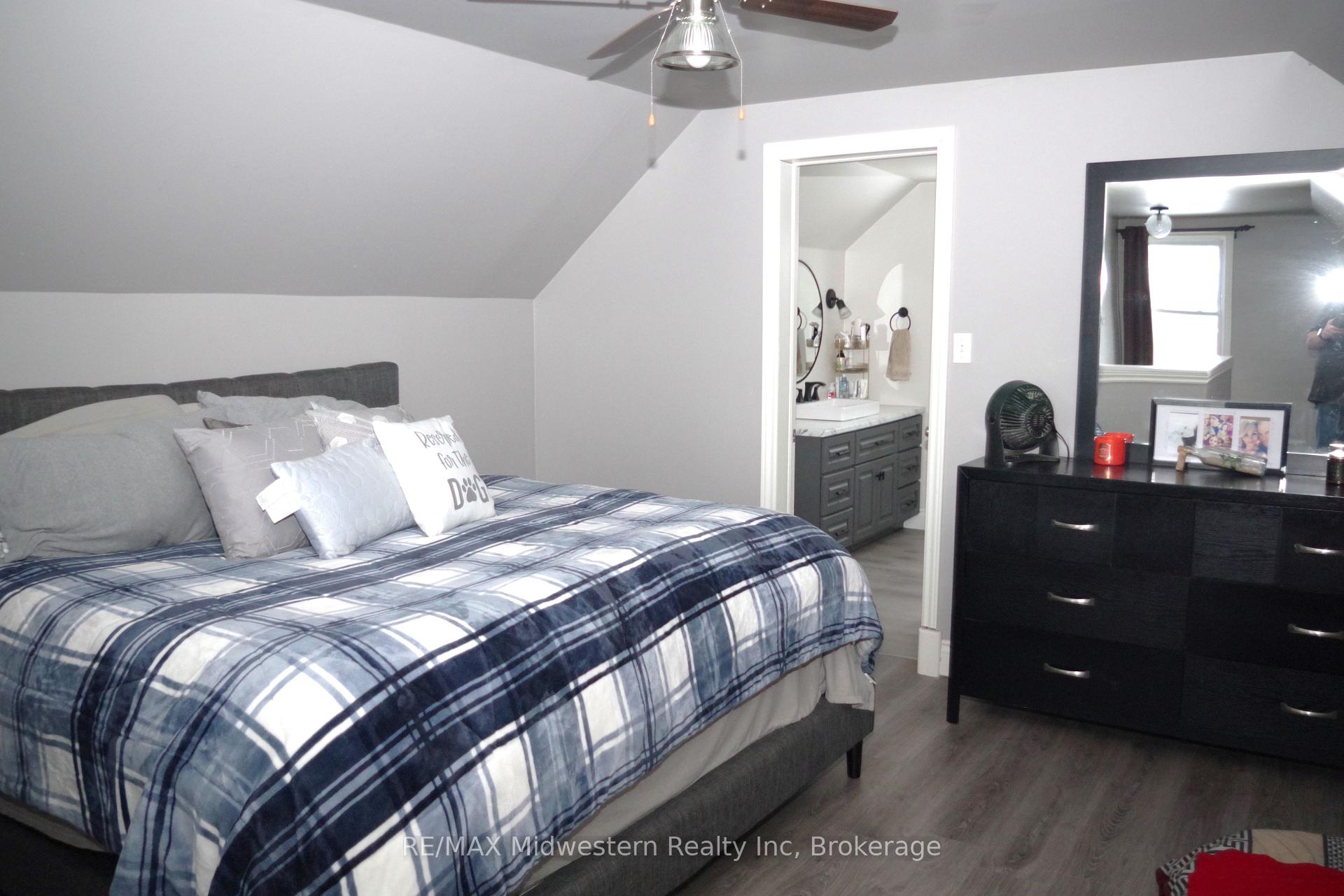 Photo 15 of 575 Barber Avenue N, North Perth, Listowel — HOMEH