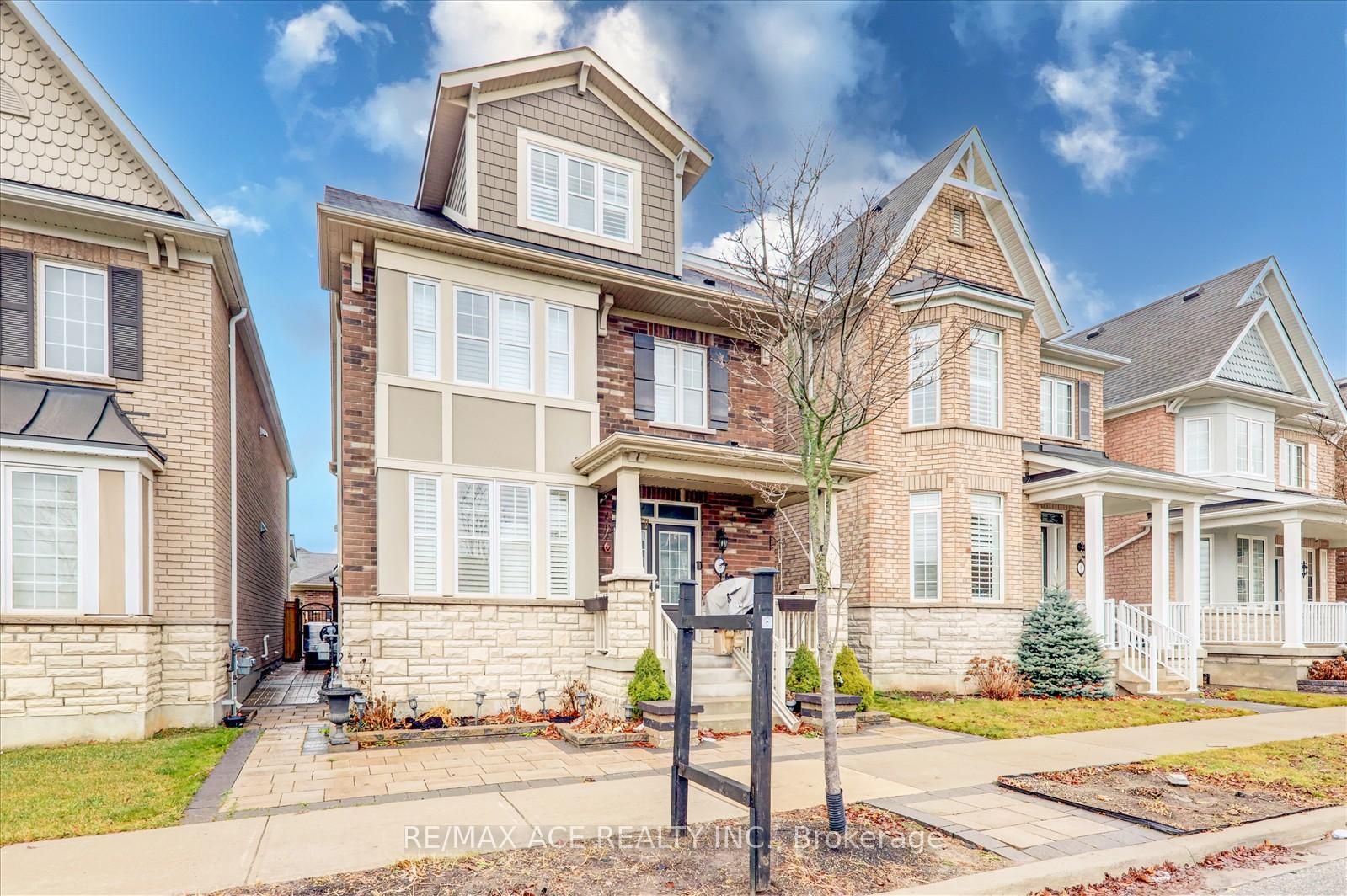 Photo 3 of Unit Main, 6 Lawrence Pilkington Avenue, Markham, Cornell — HOMEH