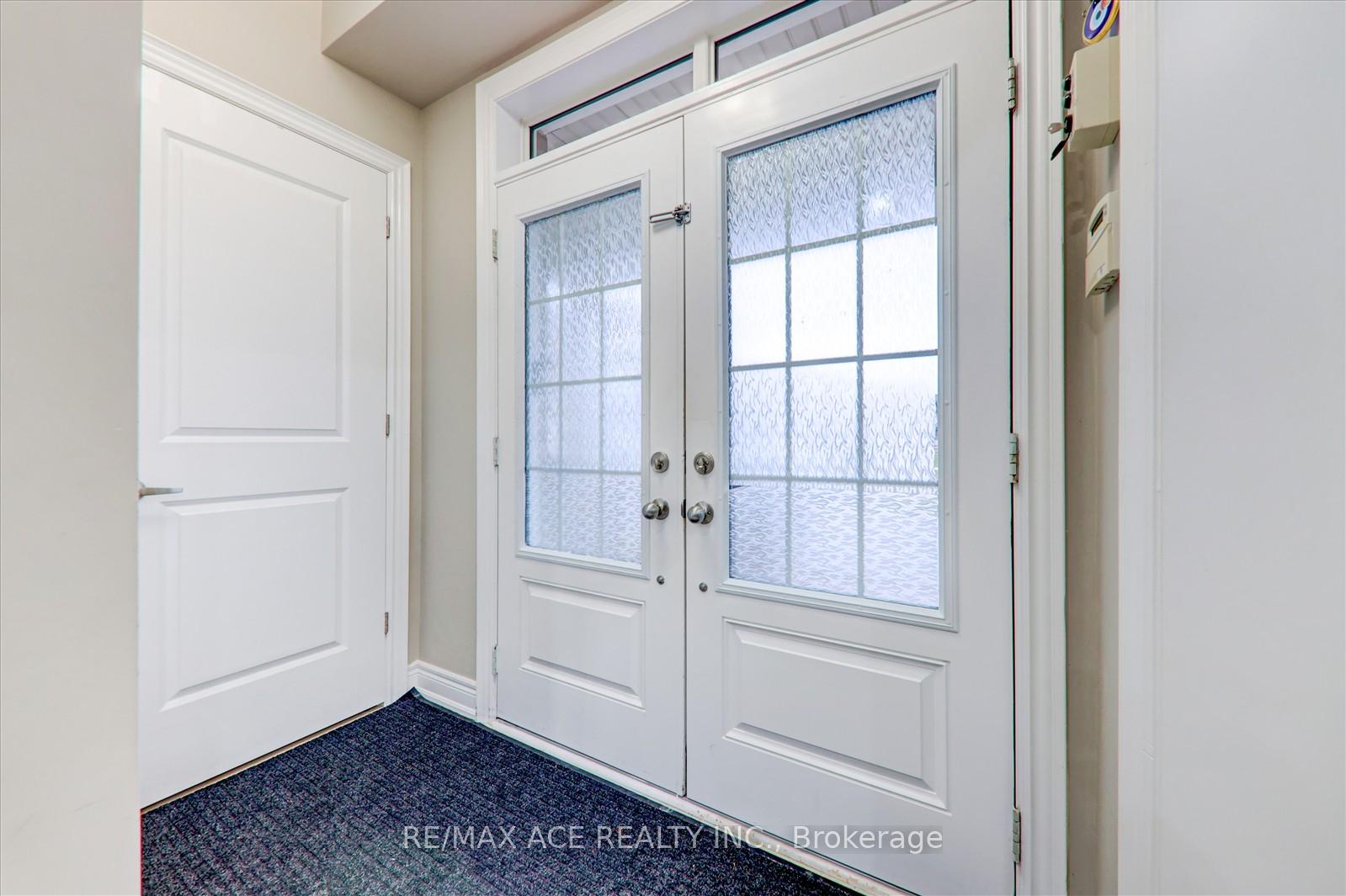 Photo 5 of Unit Main, 6 Lawrence Pilkington Avenue, Markham, Cornell — HOMEH