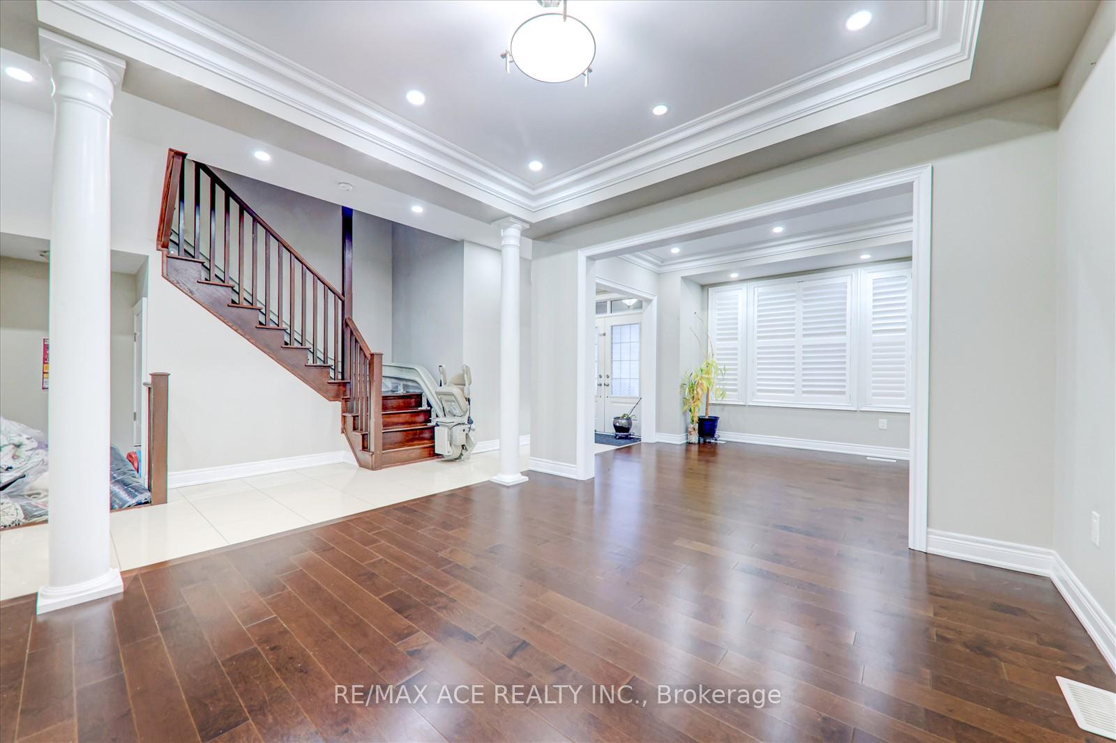 Photo 8 of Unit Main, 6 Lawrence Pilkington Avenue, Markham, Cornell — HOMEH