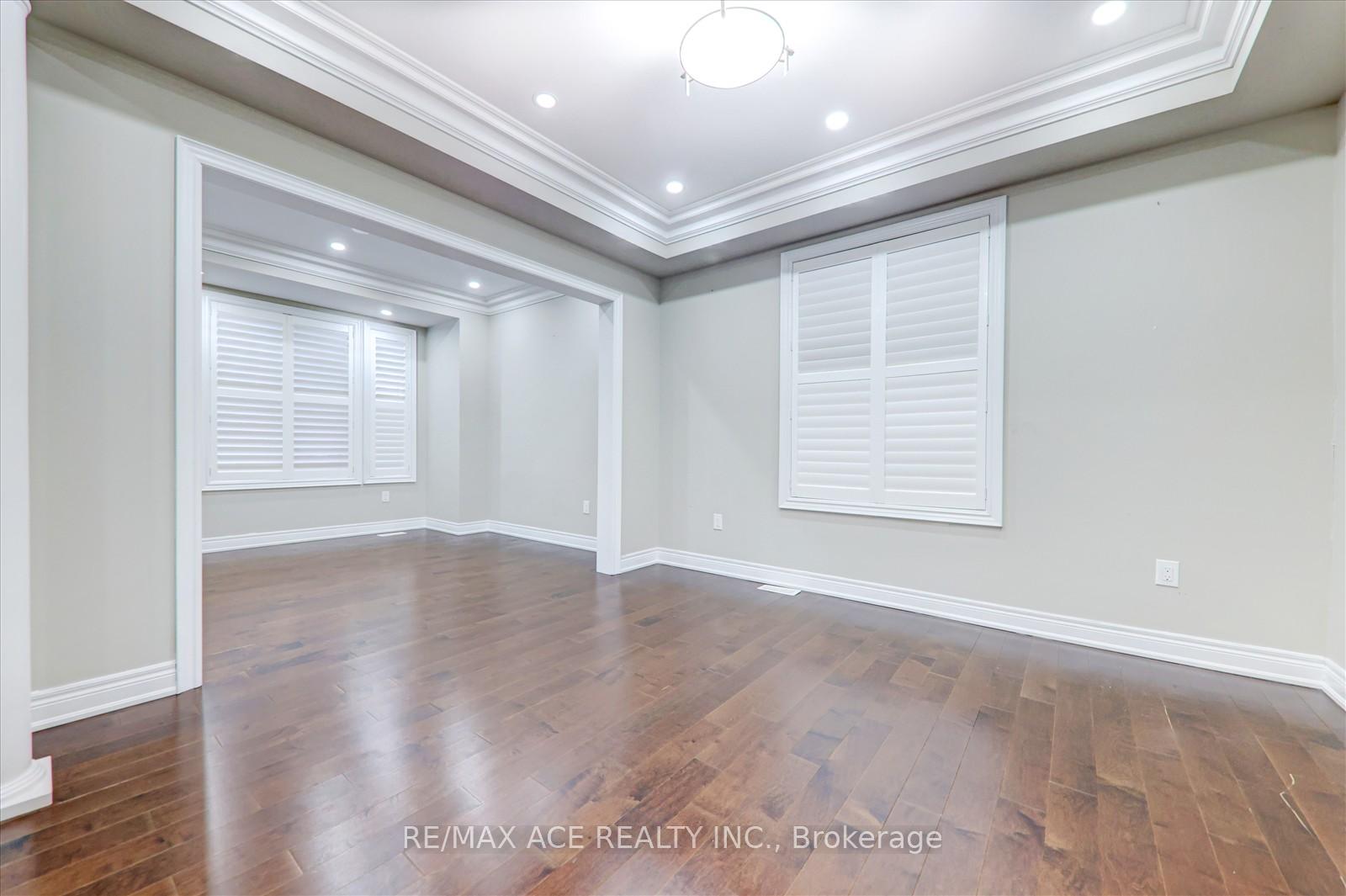Photo 9 of Unit Main, 6 Lawrence Pilkington Avenue, Markham, Cornell — HOMEH