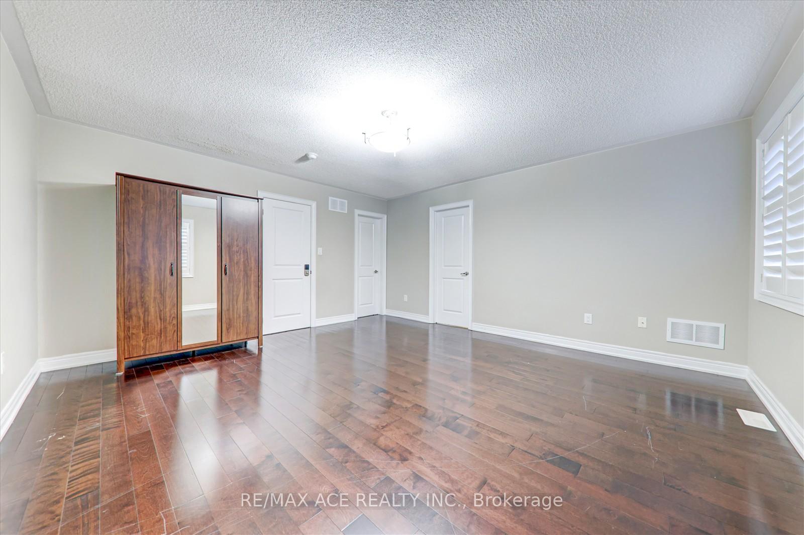 Photo 19 of Unit Main, 6 Lawrence Pilkington Avenue, Markham, Cornell — HOMEH