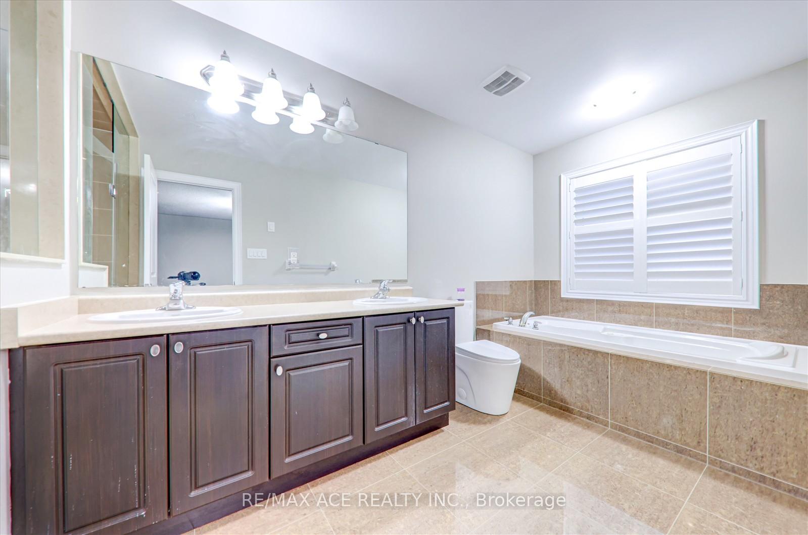 Photo 20 of Unit Main, 6 Lawrence Pilkington Avenue, Markham, Cornell — HOMEH