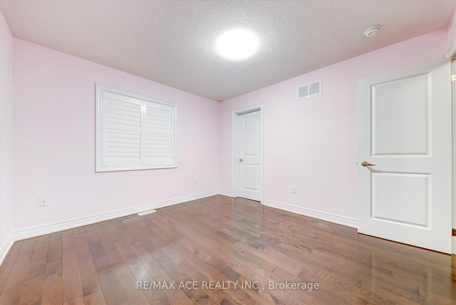Photo 23 of Unit Main, 6 Lawrence Pilkington Avenue, Markham, Cornell — HOMEH