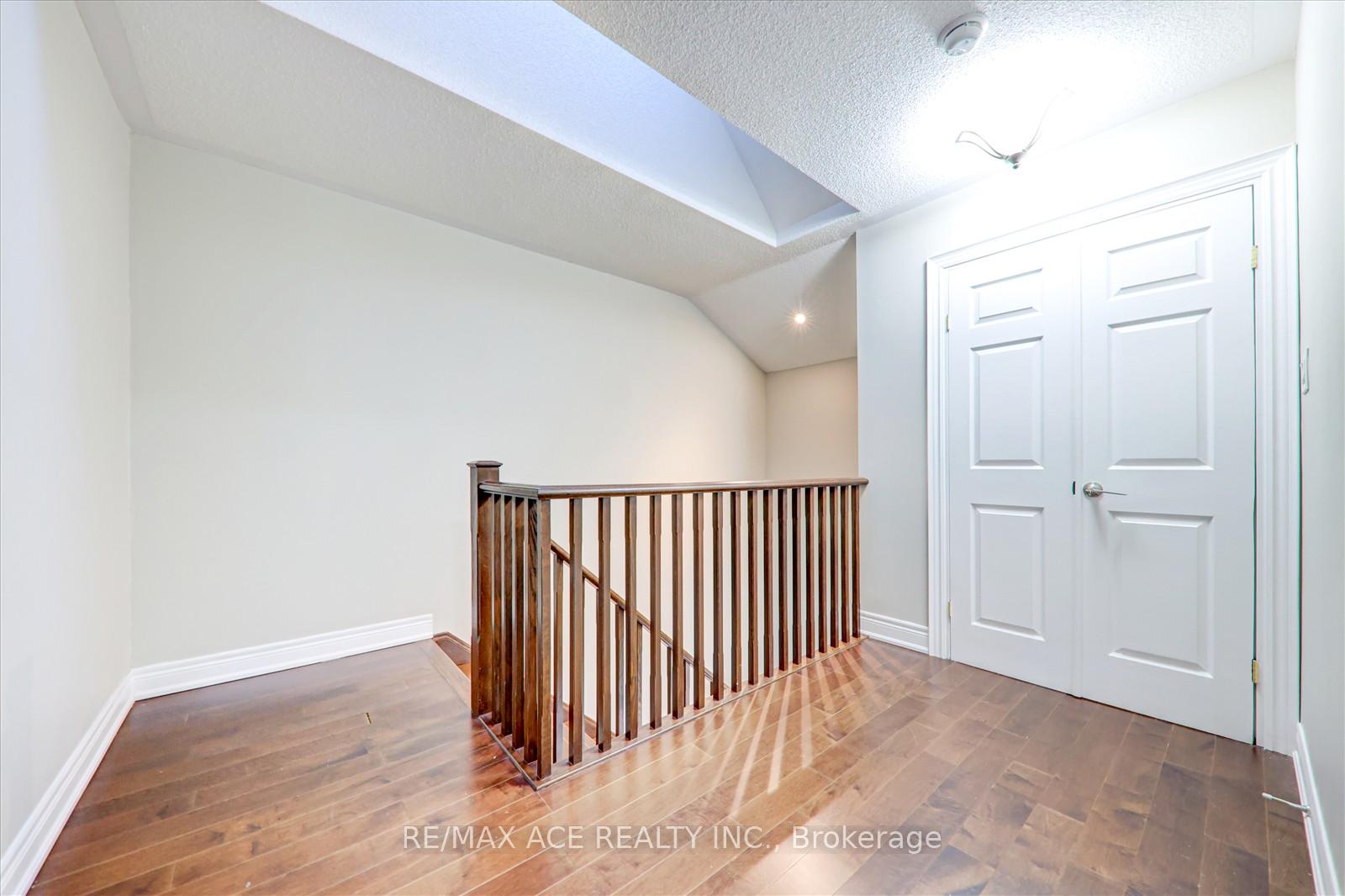 Photo 26 of Unit Main, 6 Lawrence Pilkington Avenue, Markham, Cornell — HOMEH