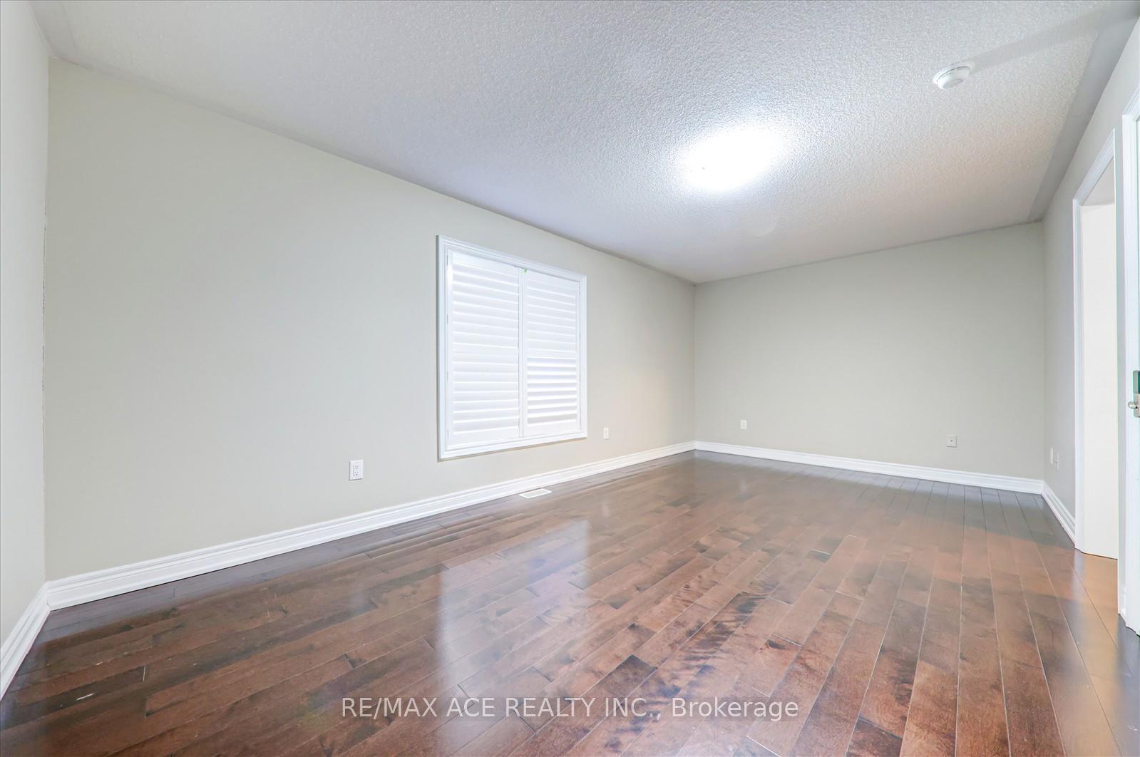 Photo 27 of Unit Main, 6 Lawrence Pilkington Avenue, Markham, Cornell — HOMEH