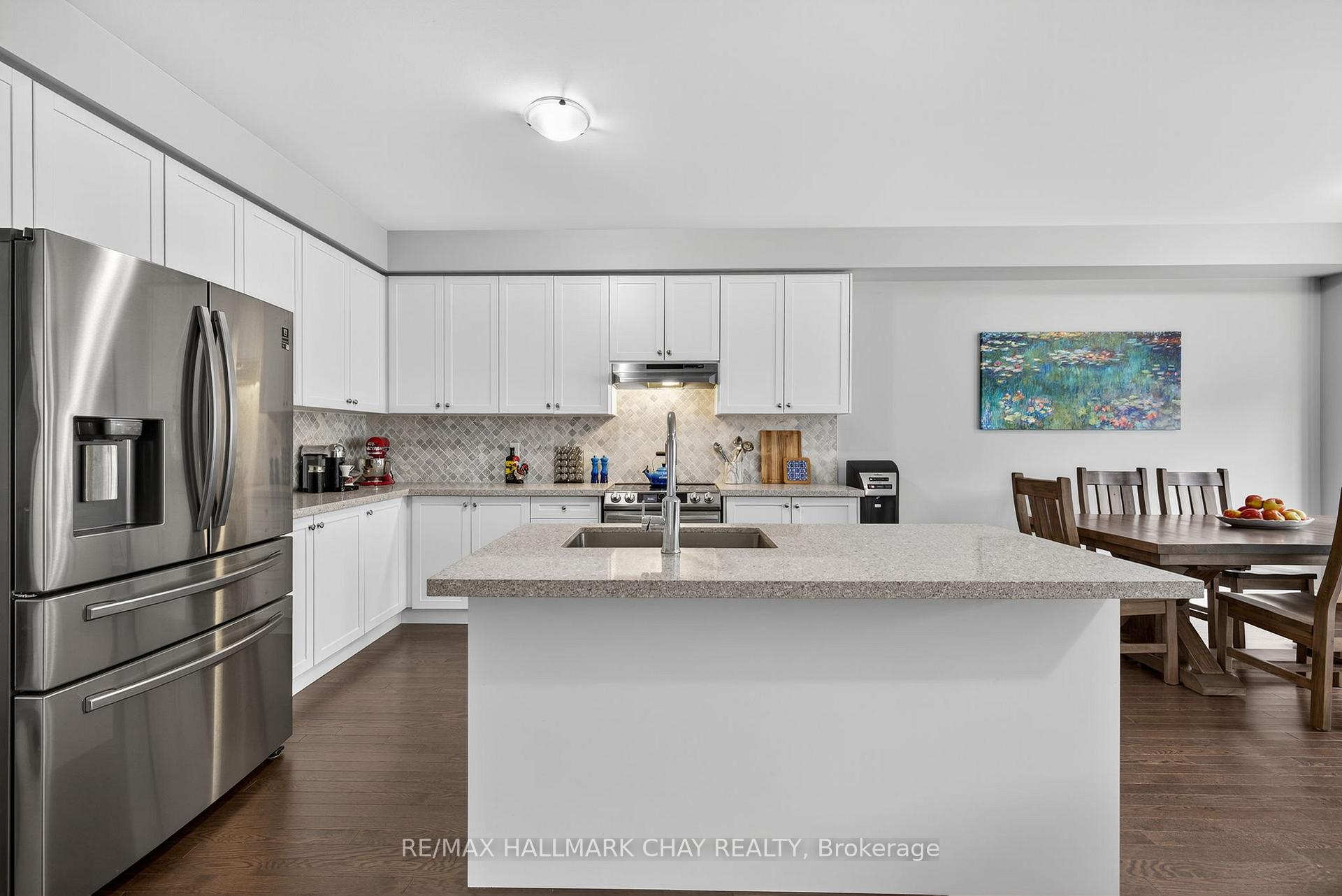 Photo 3 of 45 Lorne Thomas Place, New Tecumseth, Rural New Tecumseth — HOMEH