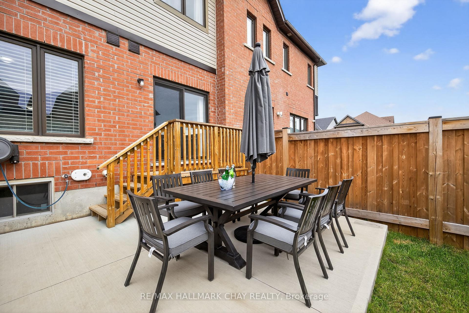 Photo 25 of 45 Lorne Thomas Place, New Tecumseth, Rural New Tecumseth — HOMEH