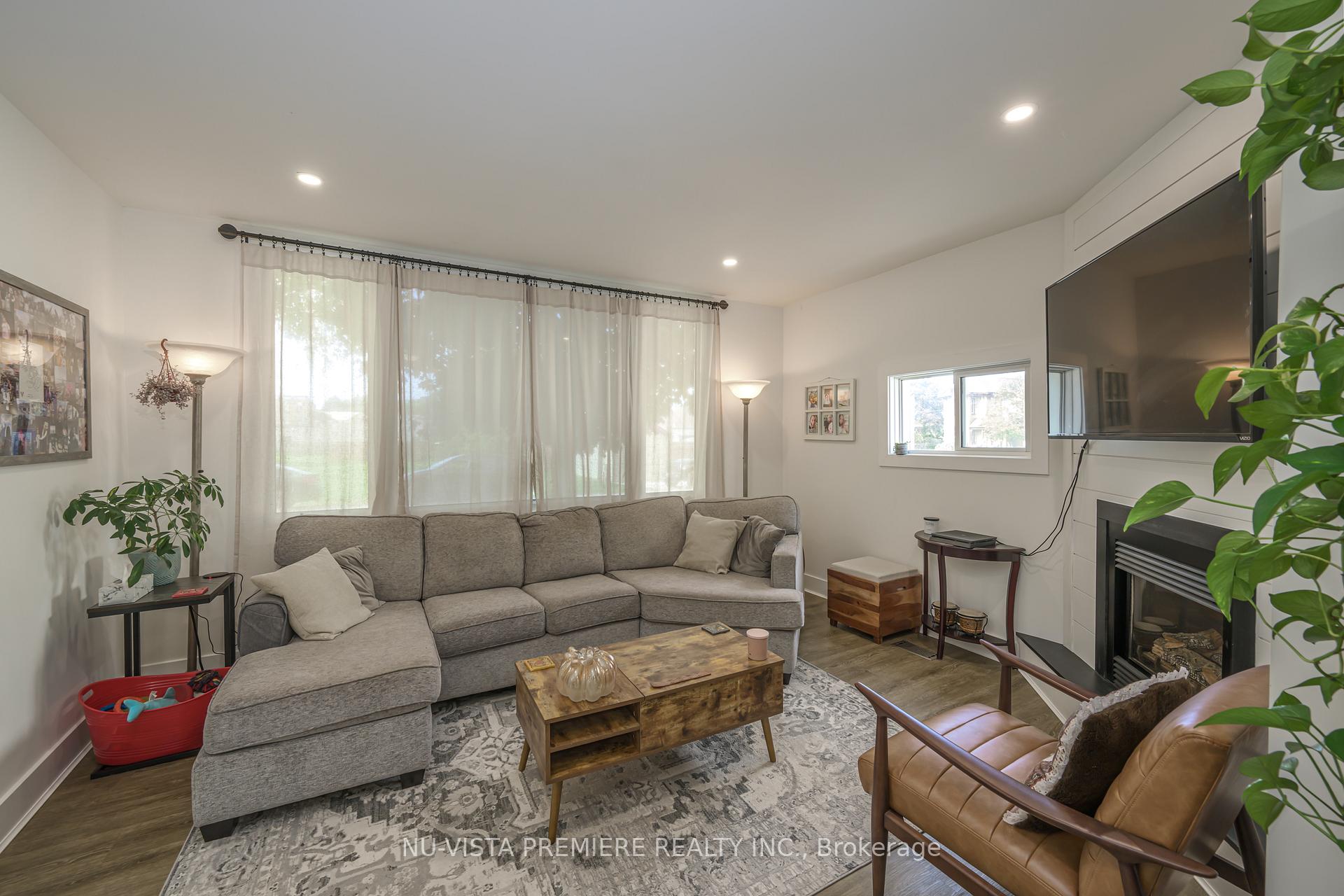 Photo 6 of 256 Pearl Street, North Middlesex, Parkhill — HOMEH