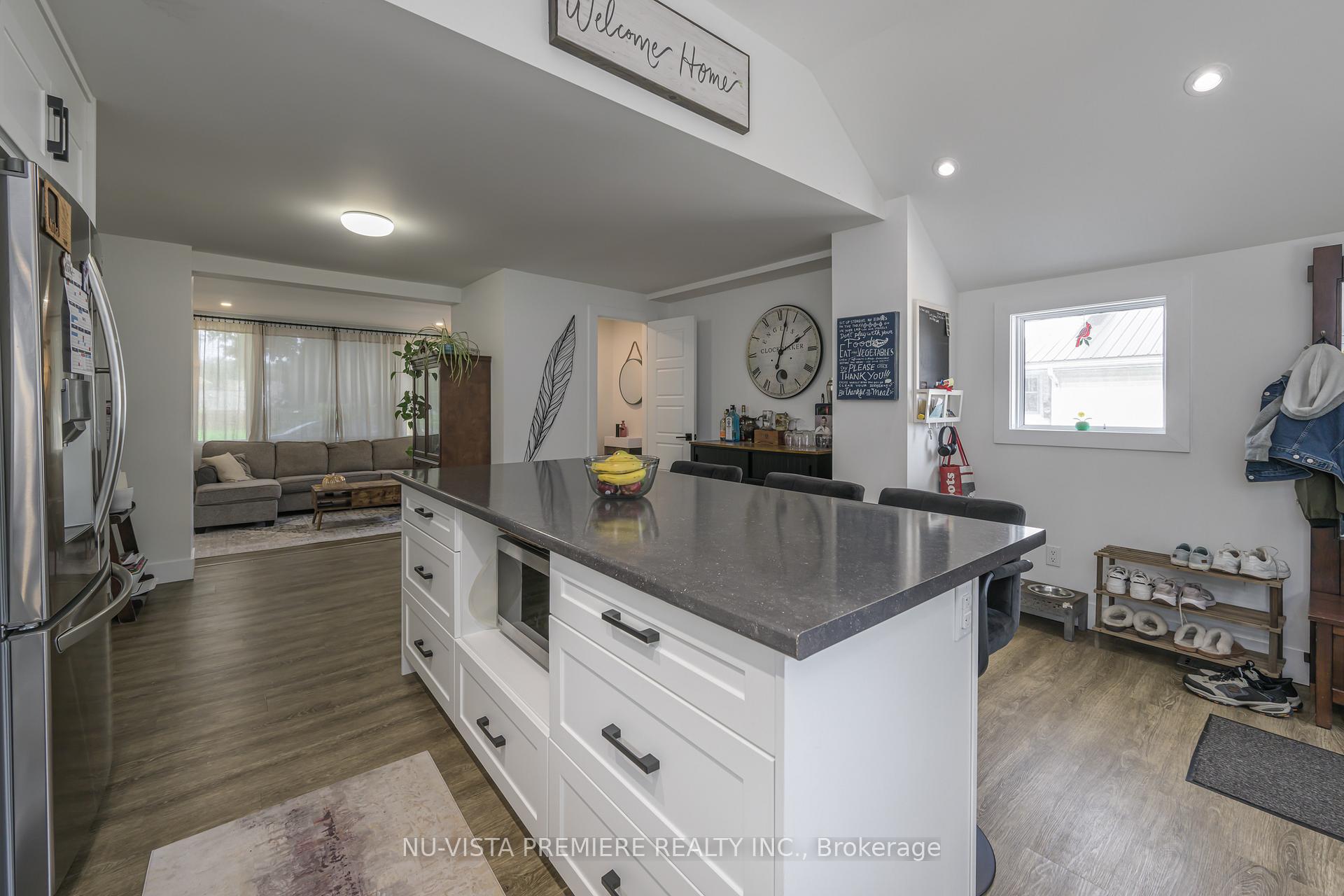 Photo 8 of 256 Pearl Street, North Middlesex, Parkhill — HOMEH