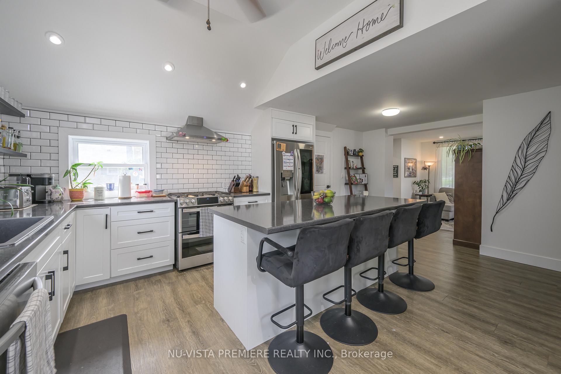 Photo 9 of 256 Pearl Street, North Middlesex, Parkhill — HOMEH