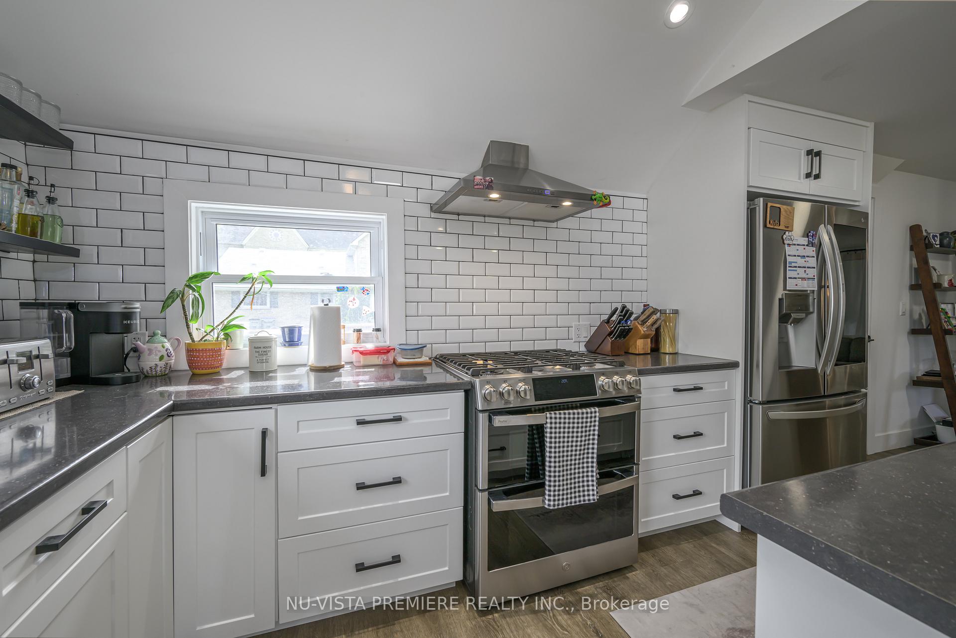 Photo 12 of 256 Pearl Street, North Middlesex, Parkhill — HOMEH