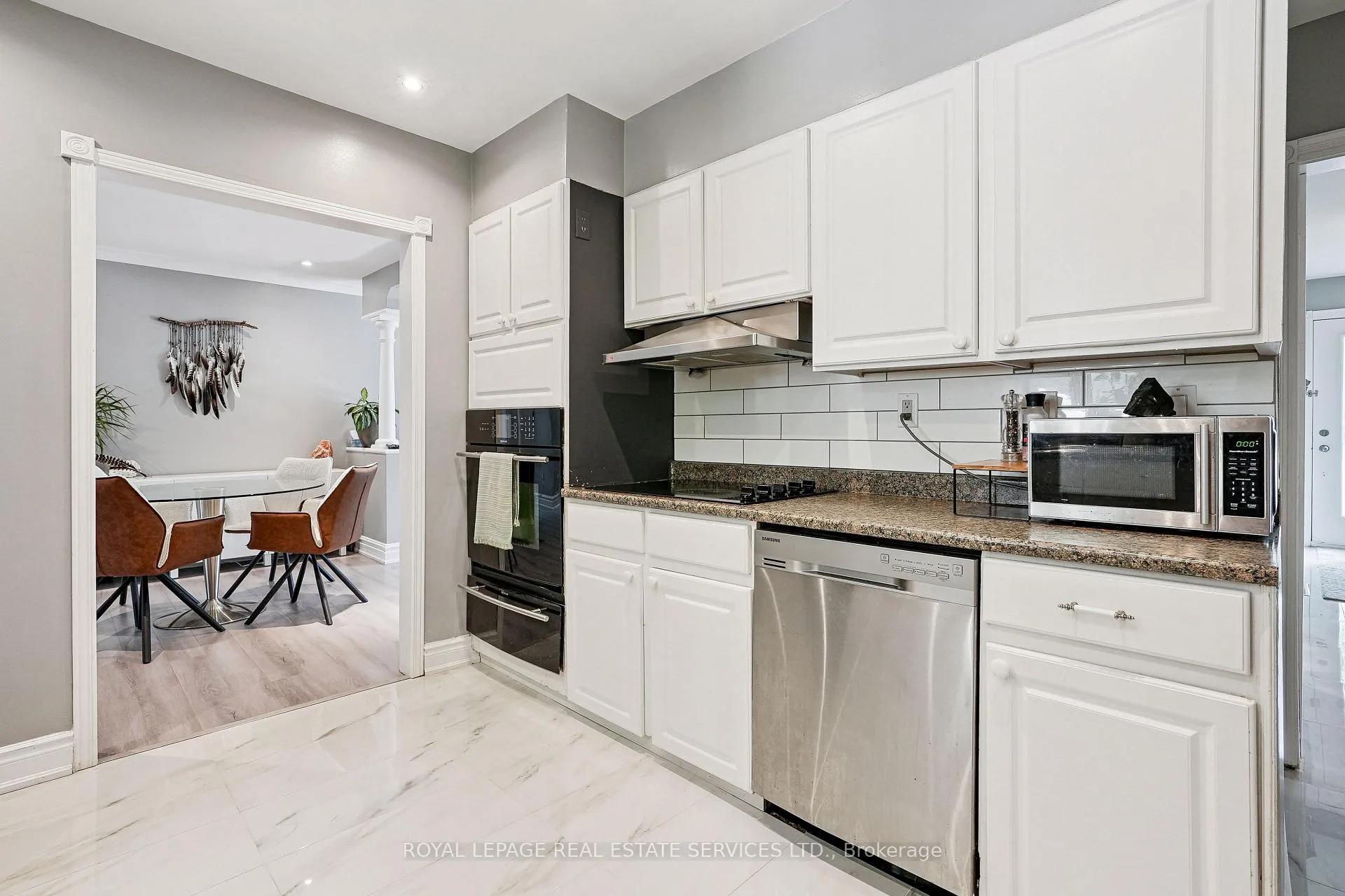 Photo 10 of 397 River Side Drive, Oakville, Central — HOMEH