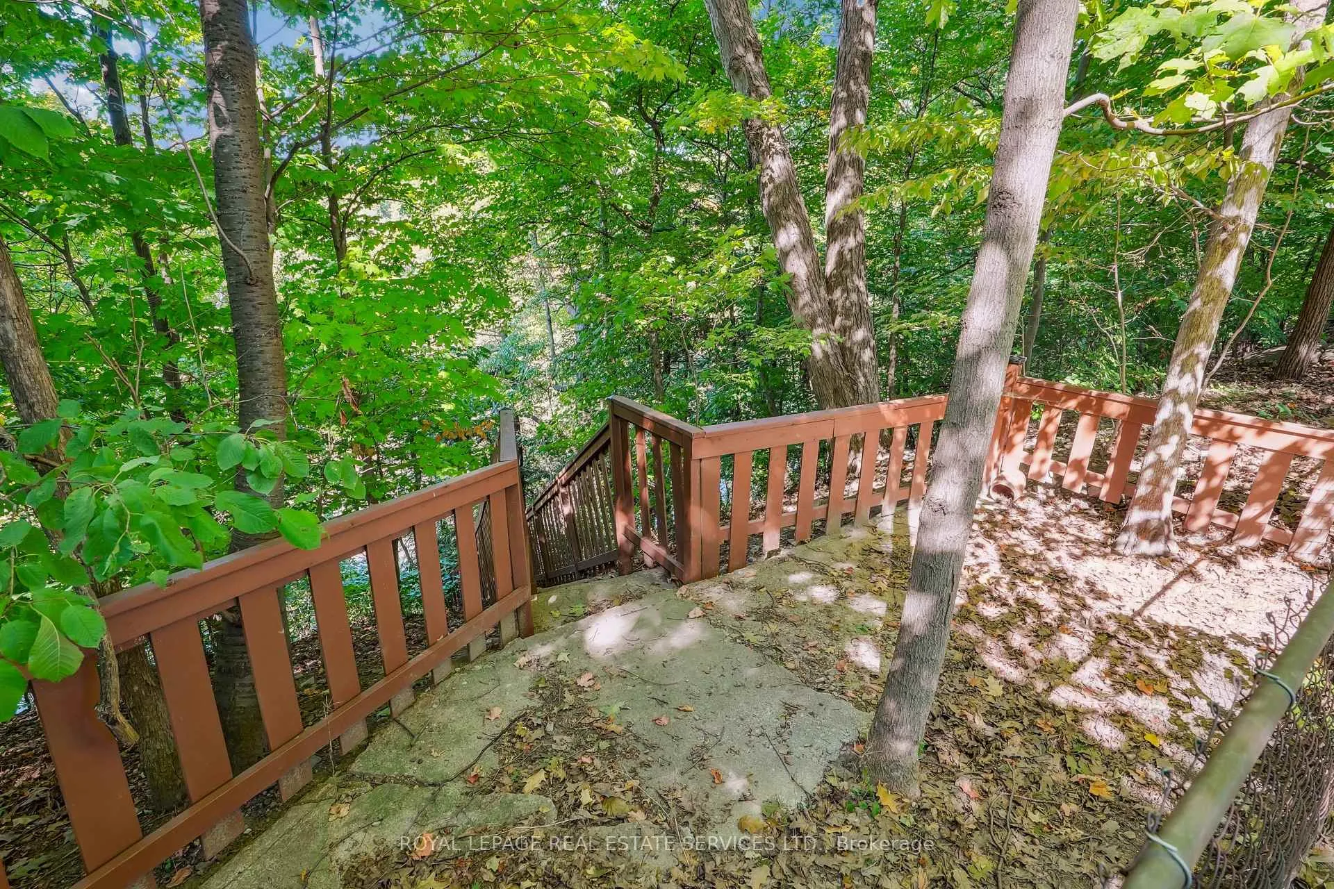 Photo 35 of 397 River Side Drive, Oakville, Central — HOMEH