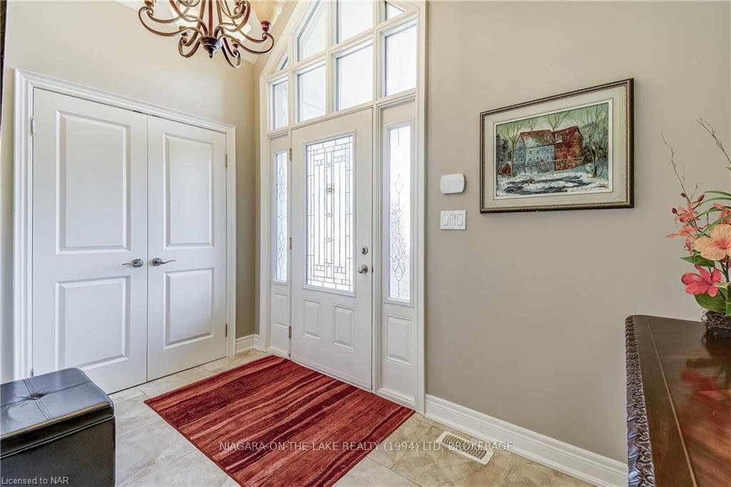 Photo 5 of 6384 Pinestone Road, Niagara Falls, Stamford — HOMEH