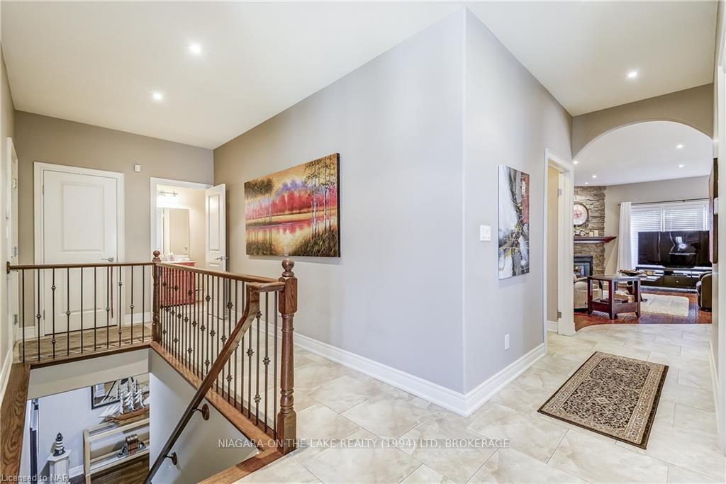Photo 6 of 6384 Pinestone Road, Niagara Falls, Stamford — HOMEH