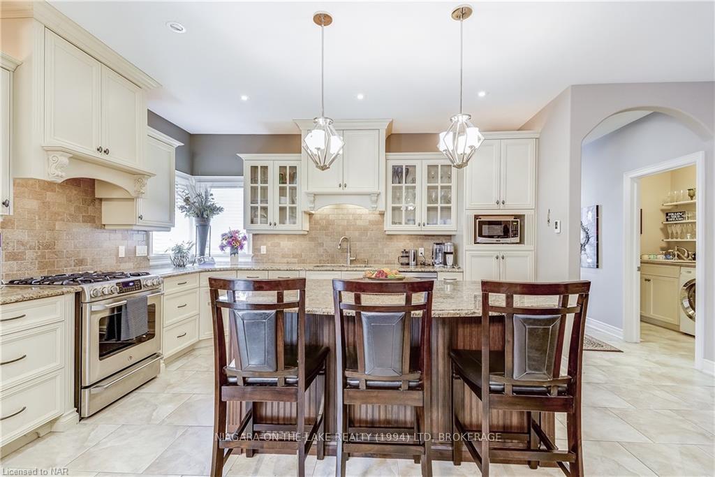 Photo 16 of 6384 Pinestone Road, Niagara Falls, Stamford — HOMEH