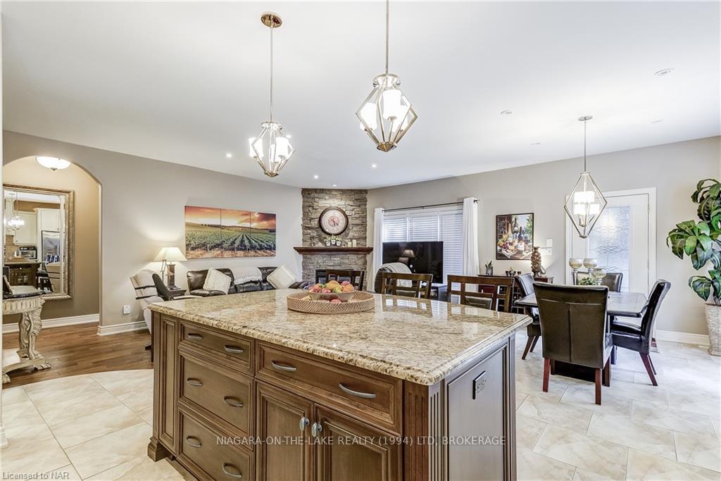 Photo 18 of 6384 Pinestone Road, Niagara Falls, Stamford — HOMEH
