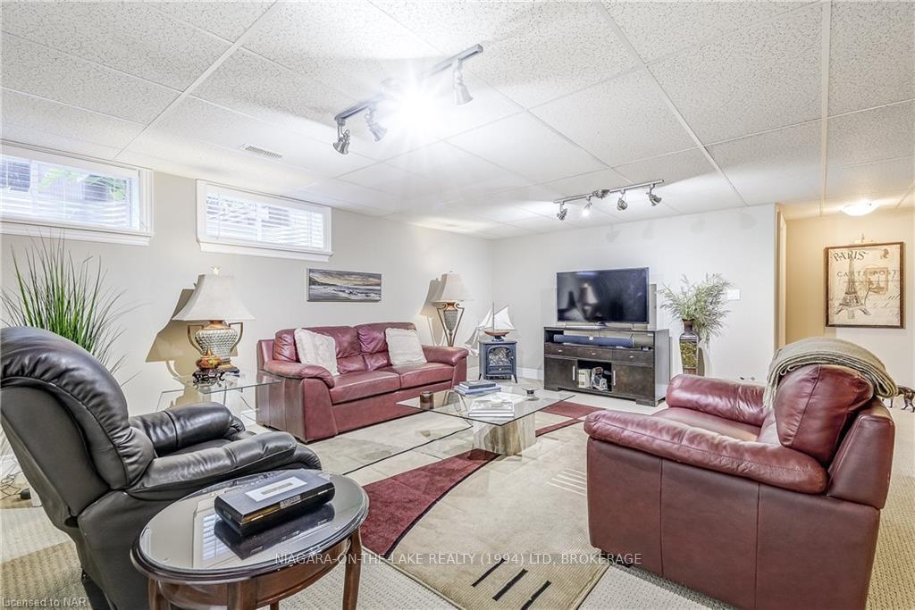 Photo 27 of 6384 Pinestone Road, Niagara Falls, Stamford — HOMEH