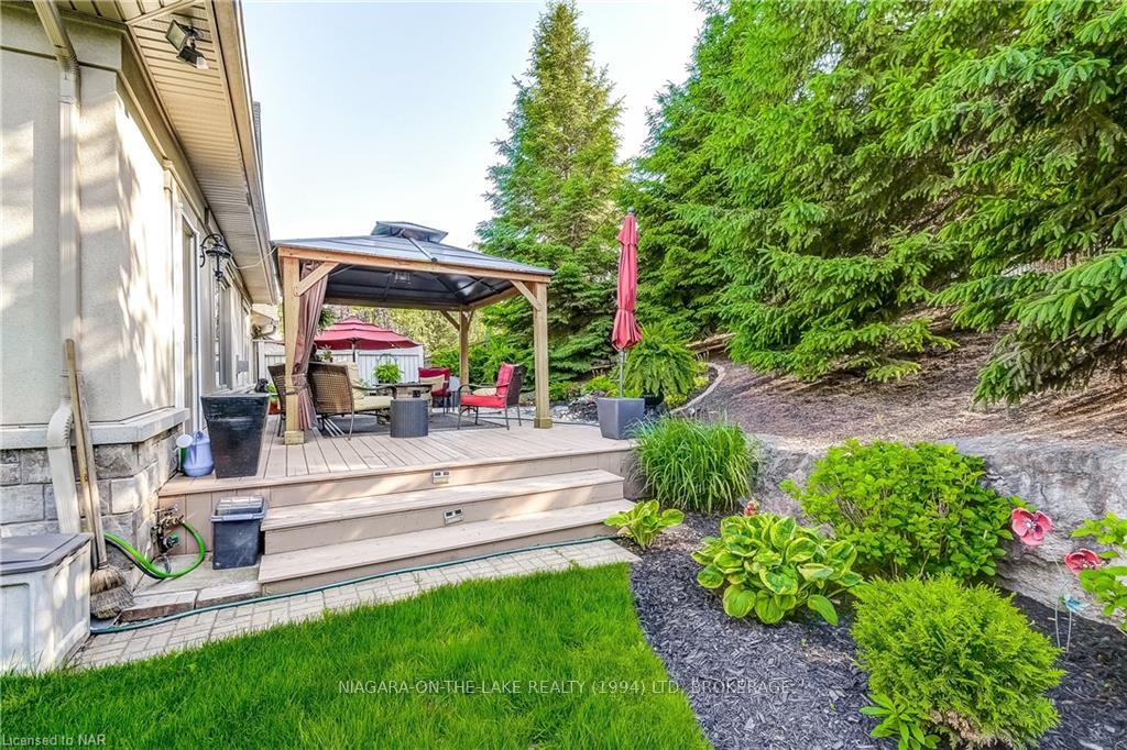 Photo 32 of 6384 Pinestone Road, Niagara Falls, Stamford — HOMEH