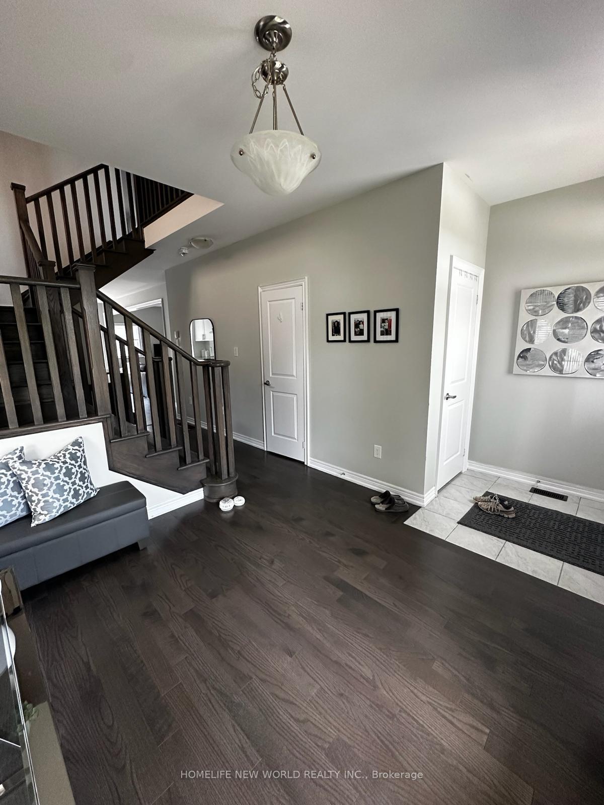Photo 2 of 75 Knapton Drive, Newmarket, Woodland Hill — HOMEH