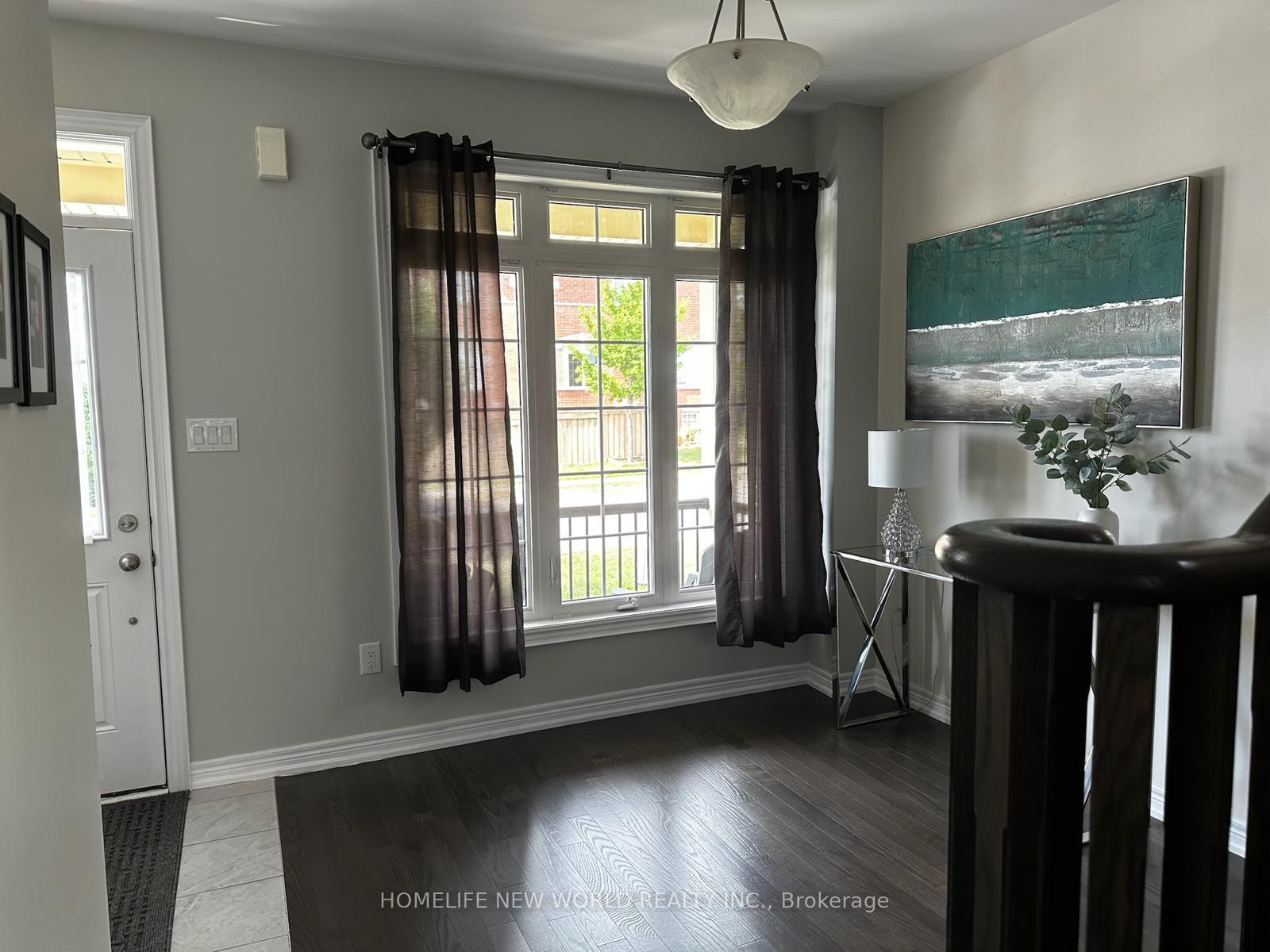 Photo 4 of 75 Knapton Drive, Newmarket, Woodland Hill — HOMEH