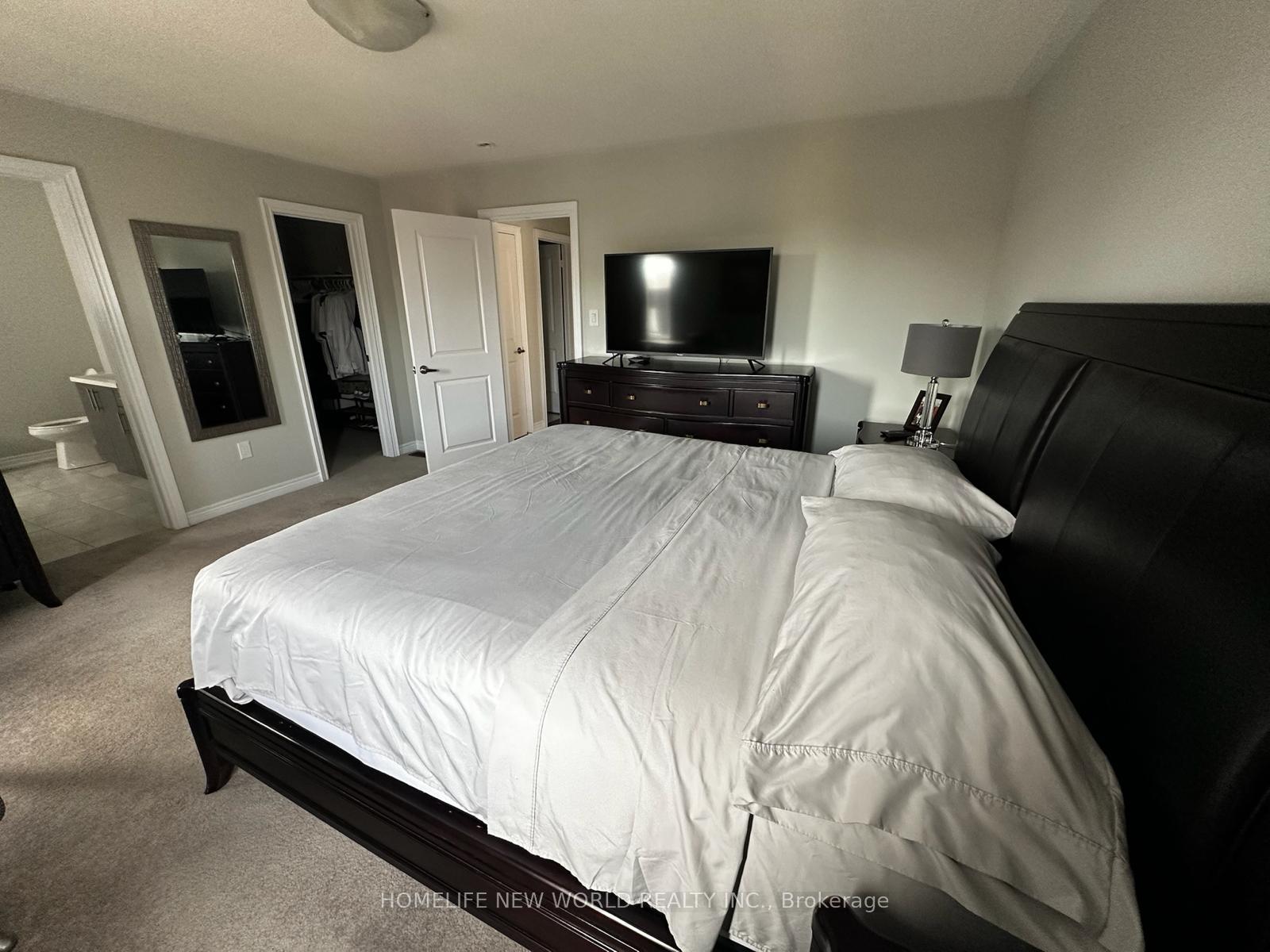 Photo 14 of 75 Knapton Drive, Newmarket, Woodland Hill — HOMEH
