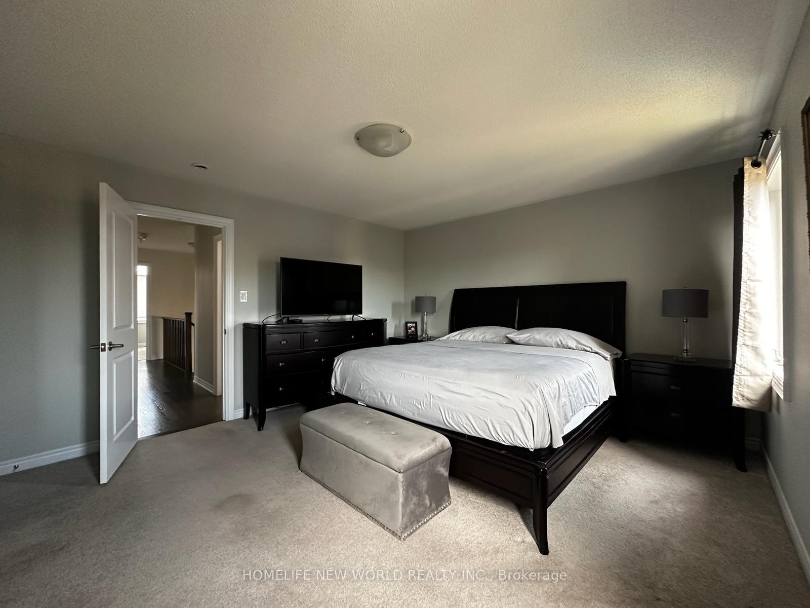 Photo 16 of 75 Knapton Drive, Newmarket, Woodland Hill — HOMEH