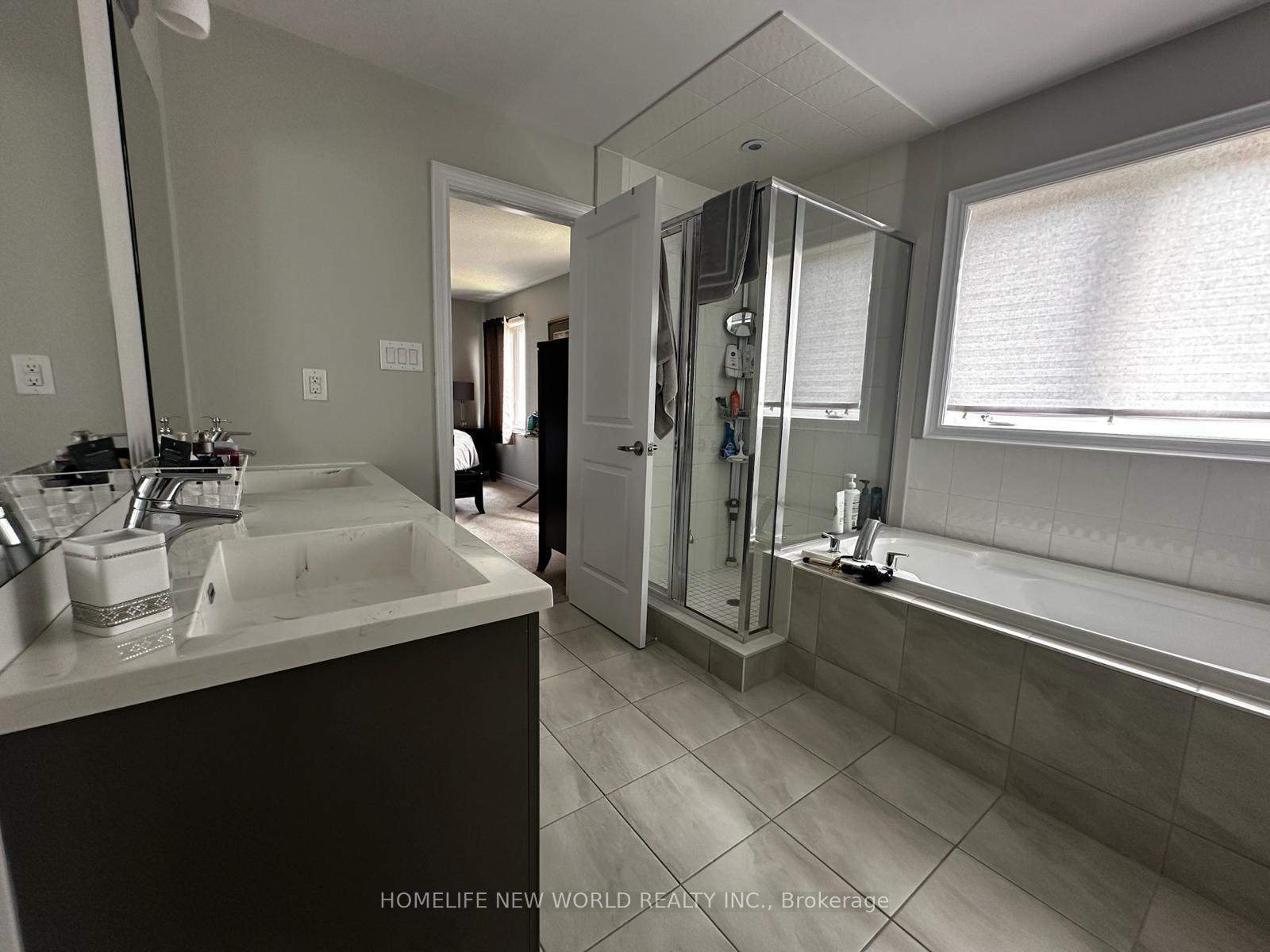 Photo 17 of 75 Knapton Drive, Newmarket, Woodland Hill — HOMEH