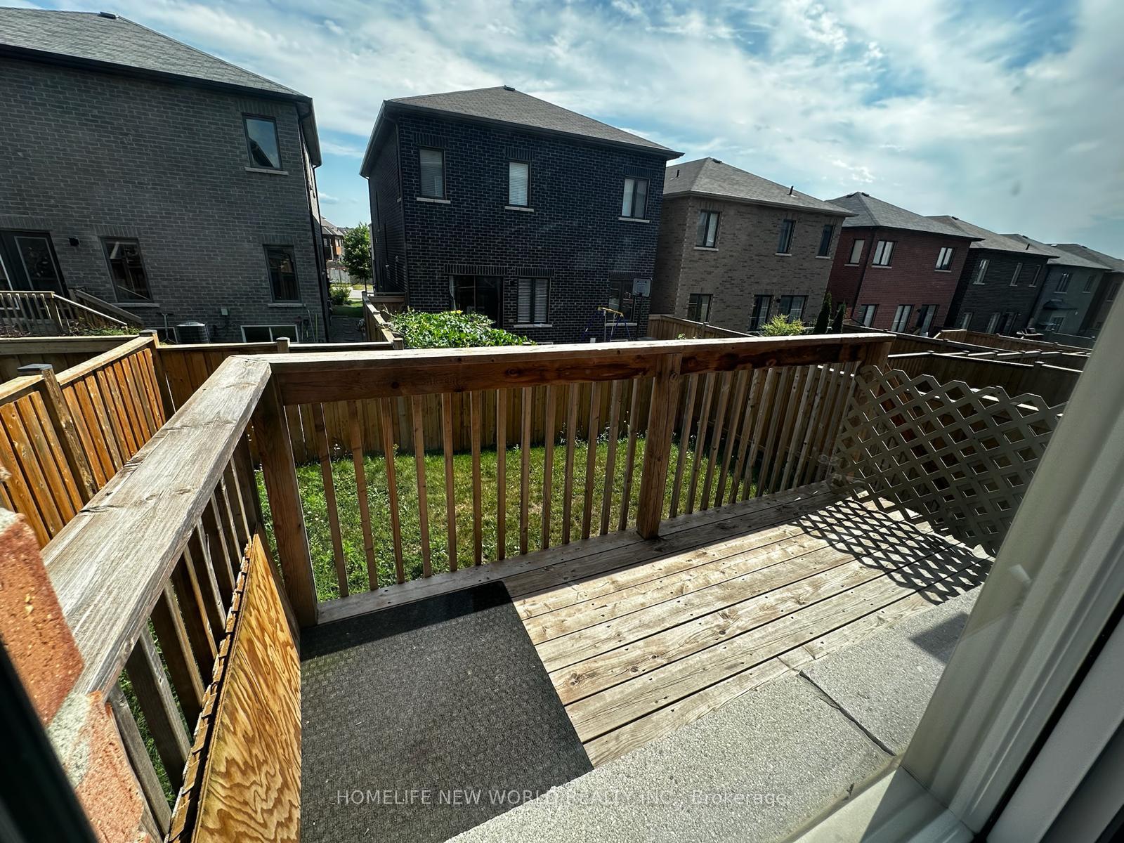 Photo 25 of 75 Knapton Drive, Newmarket, Woodland Hill — HOMEH