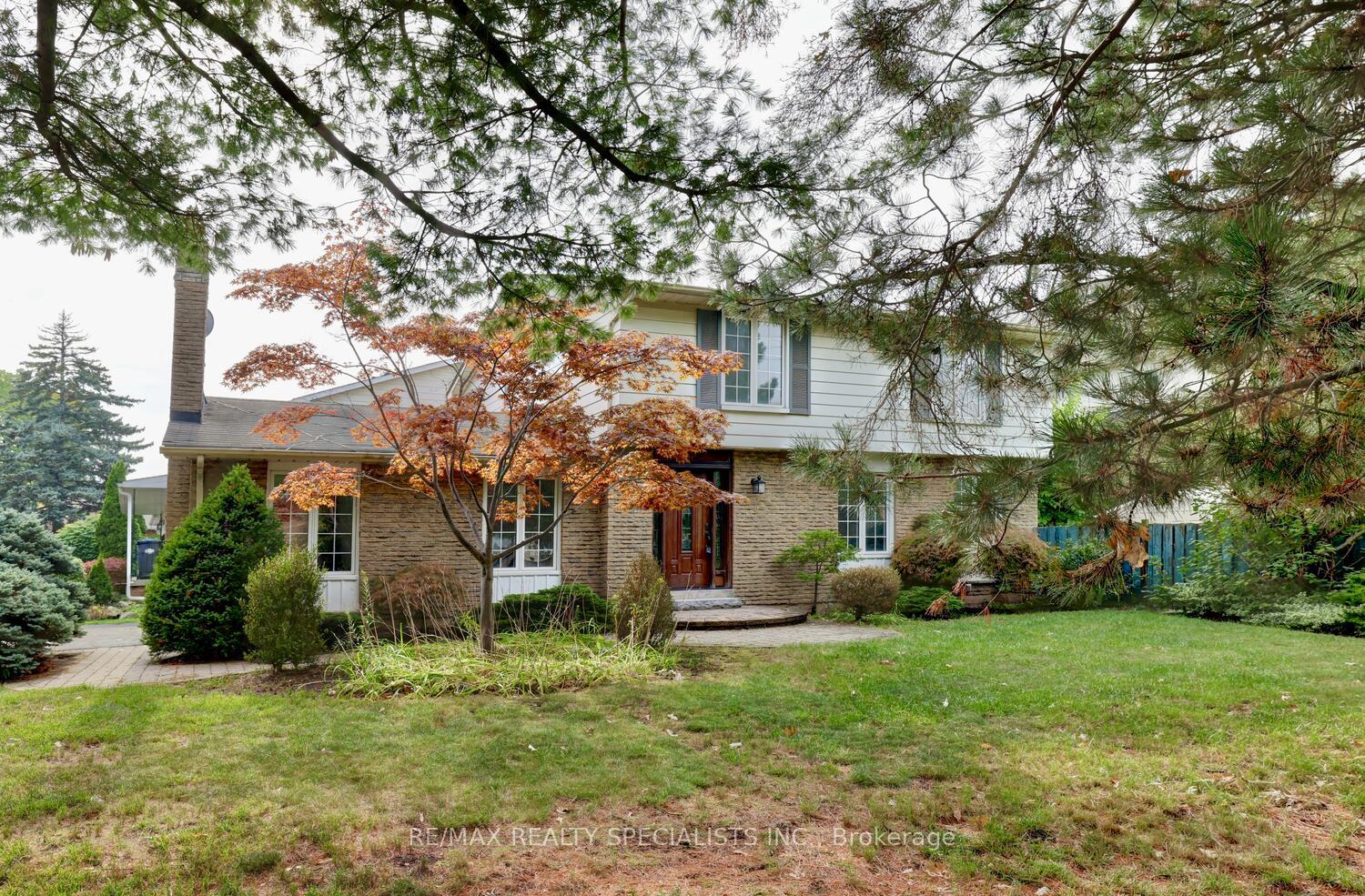 Front of 2169 Malden Court