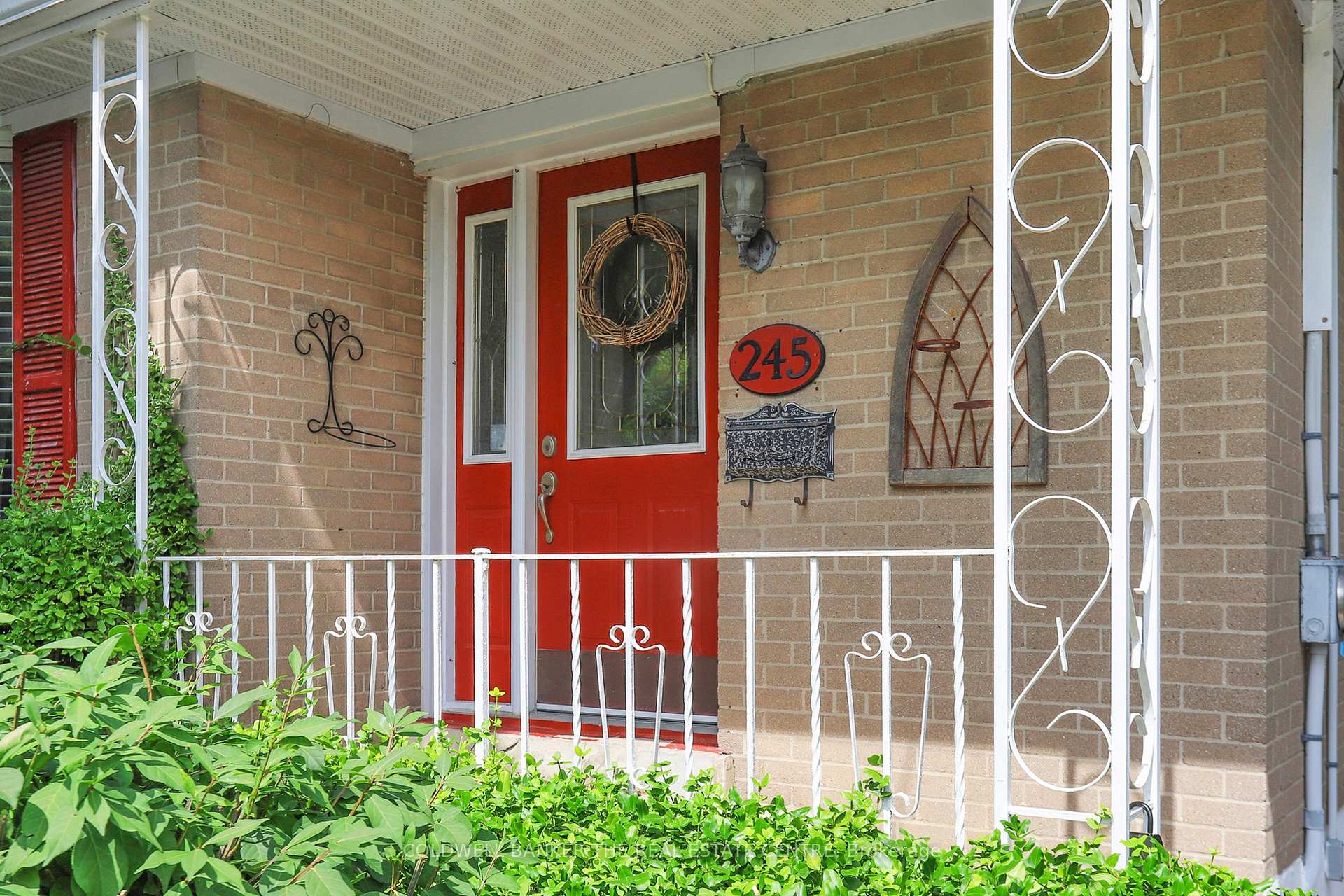 Photo 3 of 245 Silverbirch Drive, Newmarket, Bristol-London — HOMEH