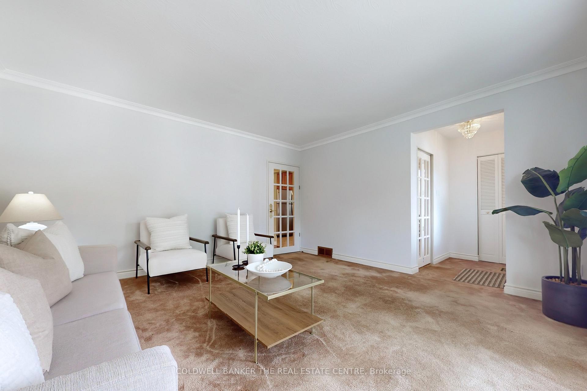 Photo 8 of 245 Silverbirch Drive, Newmarket, Bristol-London — HOMEH