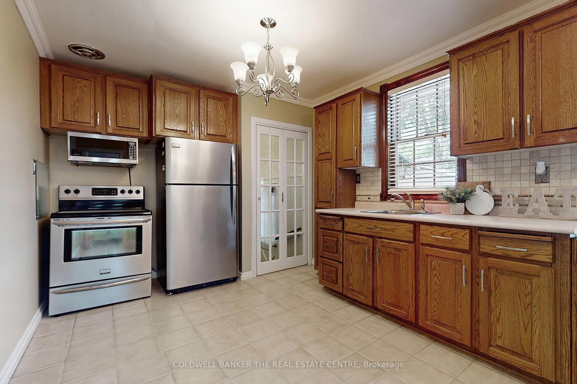 Photo 9 of 245 Silverbirch Drive, Newmarket, Bristol-London — HOMEH