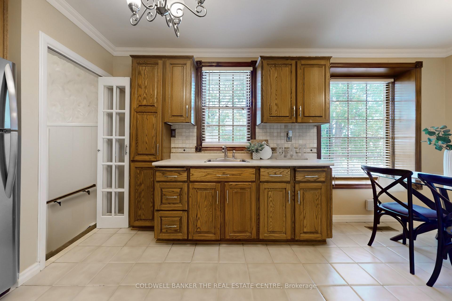 Photo 10 of 245 Silverbirch Drive, Newmarket, Bristol-London — HOMEH