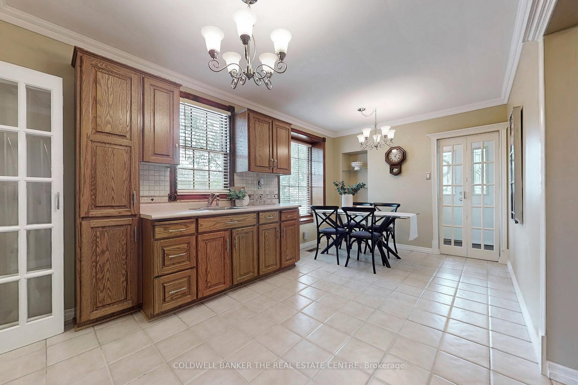 Photo 11 of 245 Silverbirch Drive, Newmarket, Bristol-London — HOMEH
