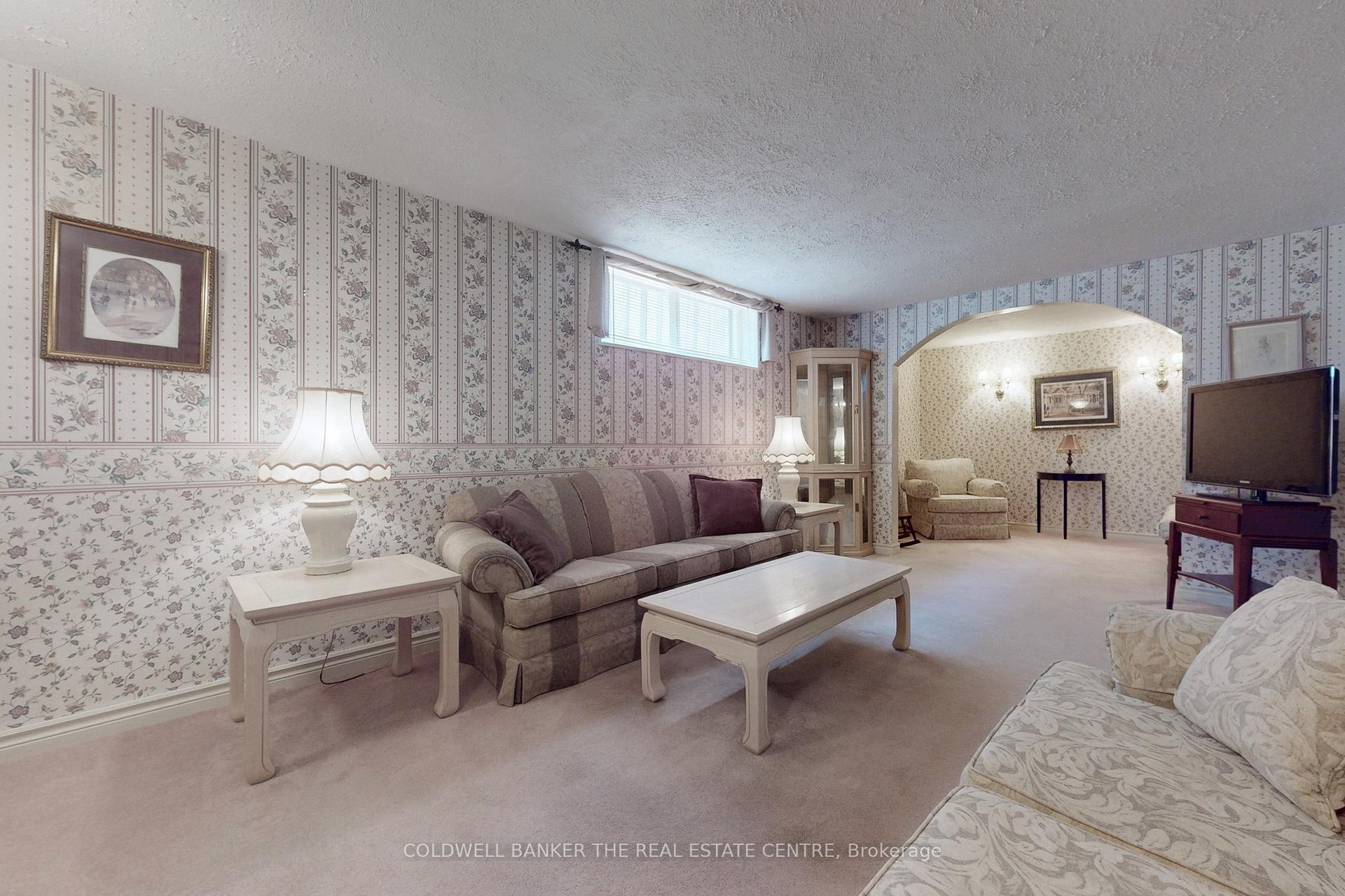 Photo 25 of 245 Silverbirch Drive, Newmarket, Bristol-London — HOMEH