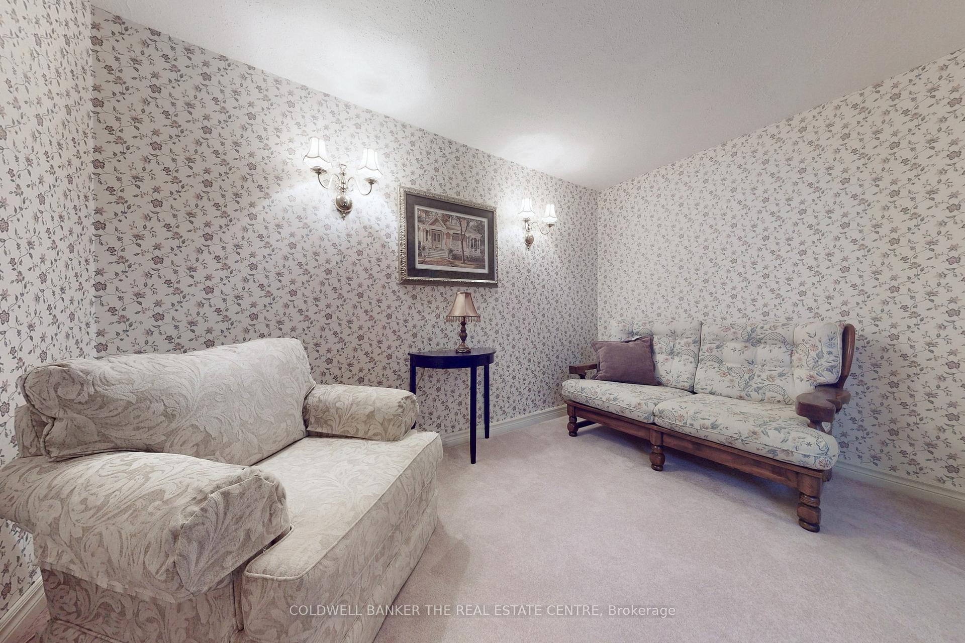 Photo 27 of 245 Silverbirch Drive, Newmarket, Bristol-London — HOMEH
