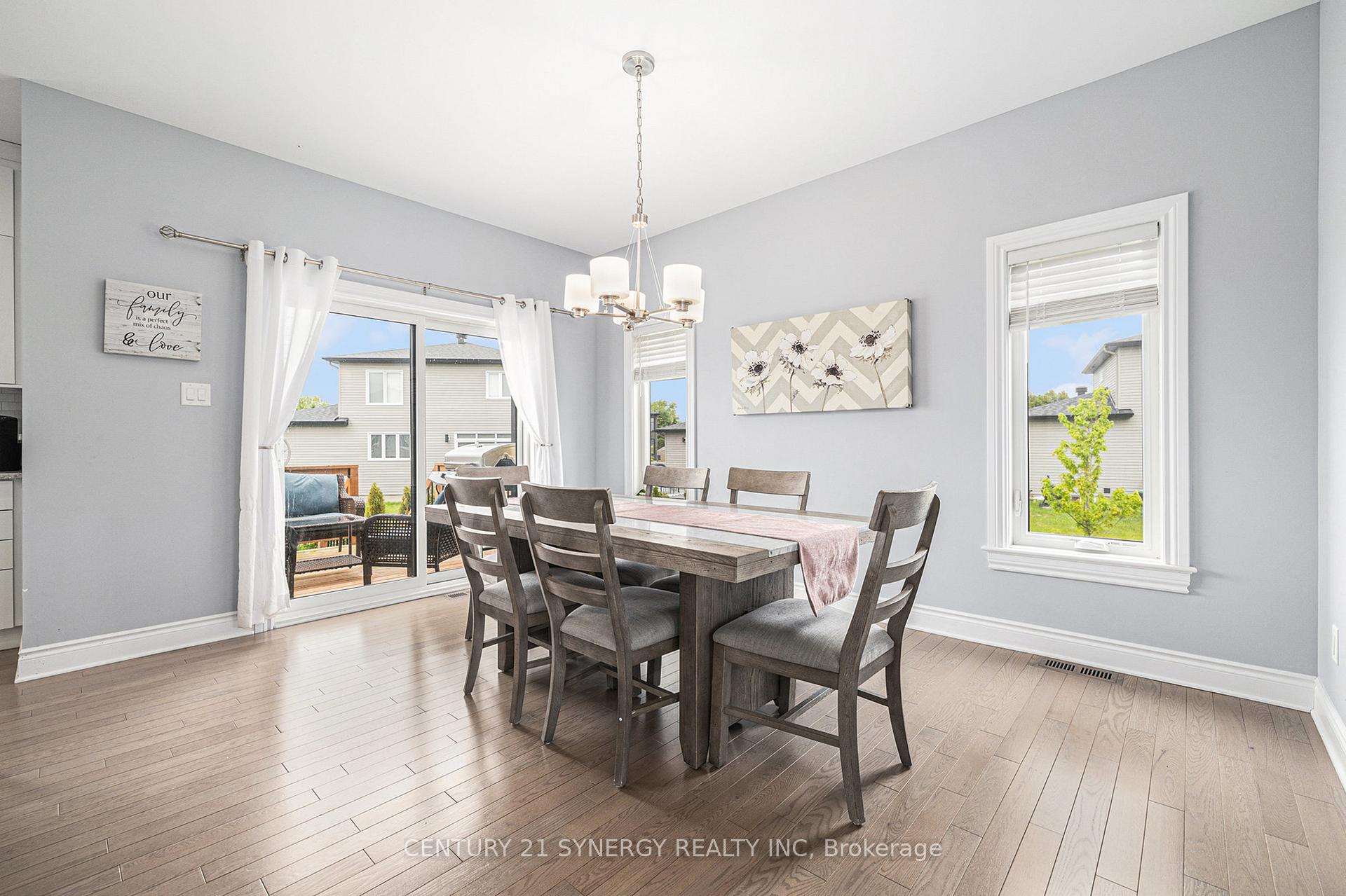 Photo 8 of 20 Pleasant Street, North Stormont, North Stormont (Finch) Twp — HOMEH