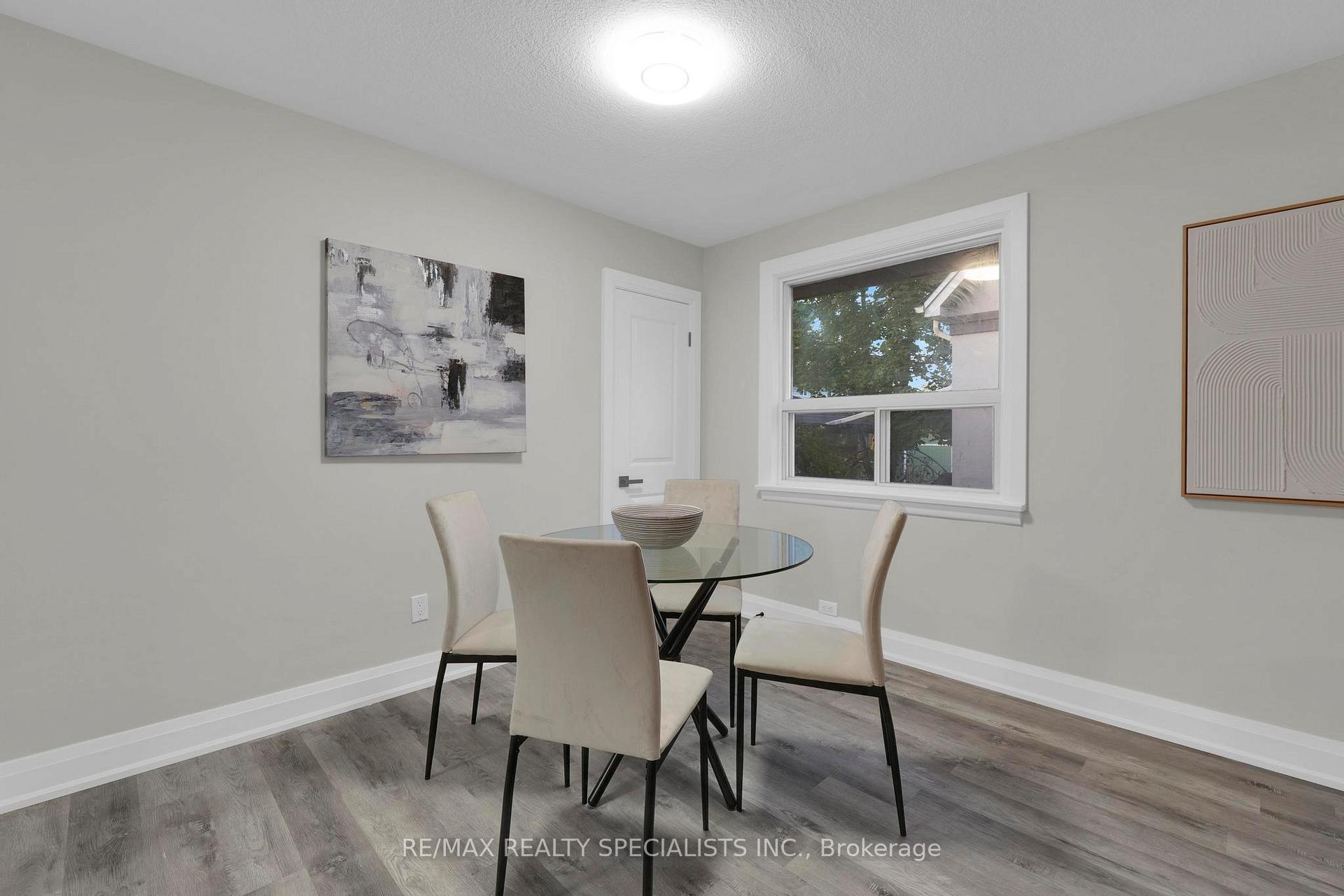 Photo 14 of 51 Florence Drive, Oakville, Central — HOMEH