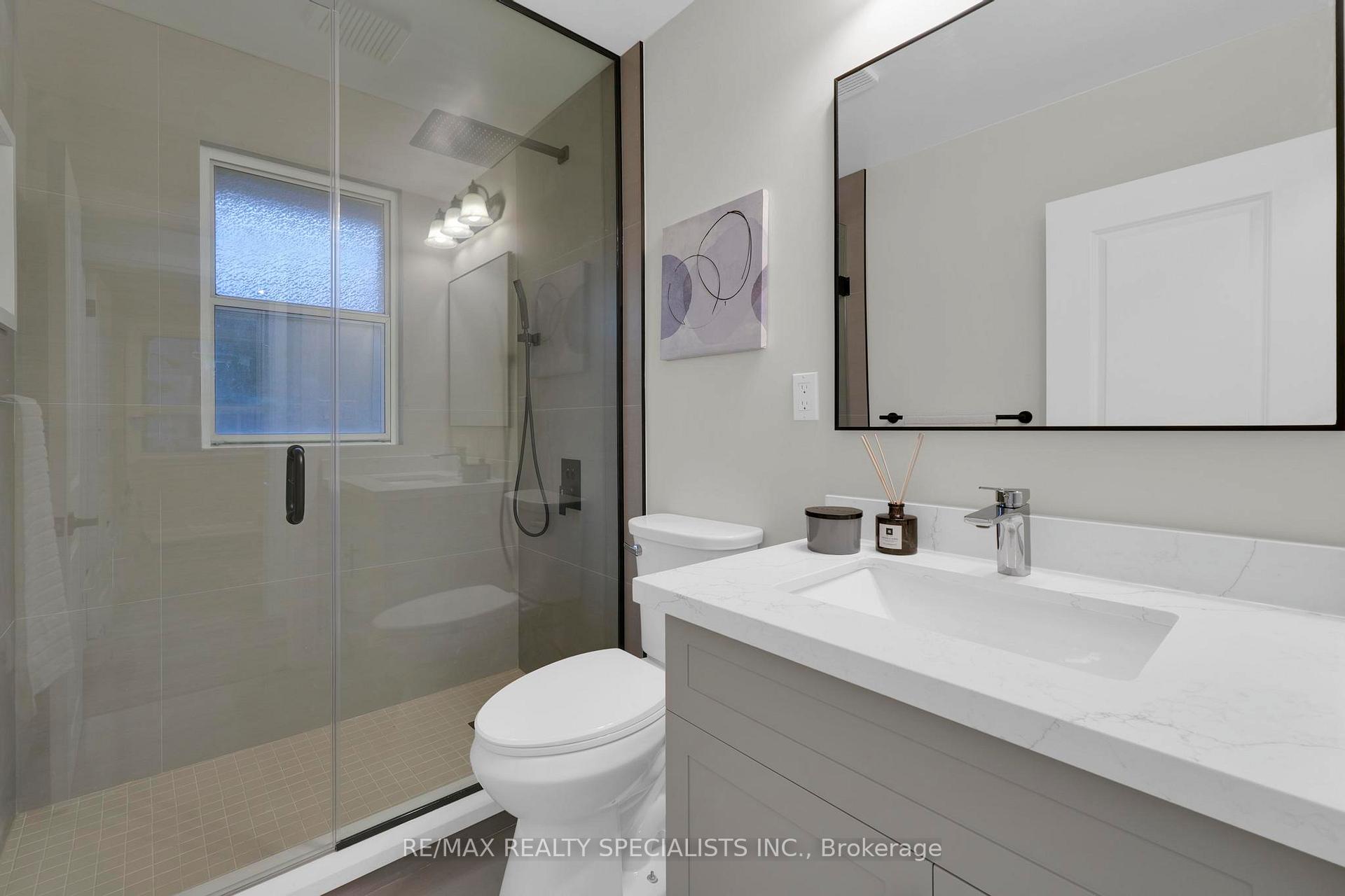 Photo 27 of 51 Florence Drive, Oakville, Central — HOMEH