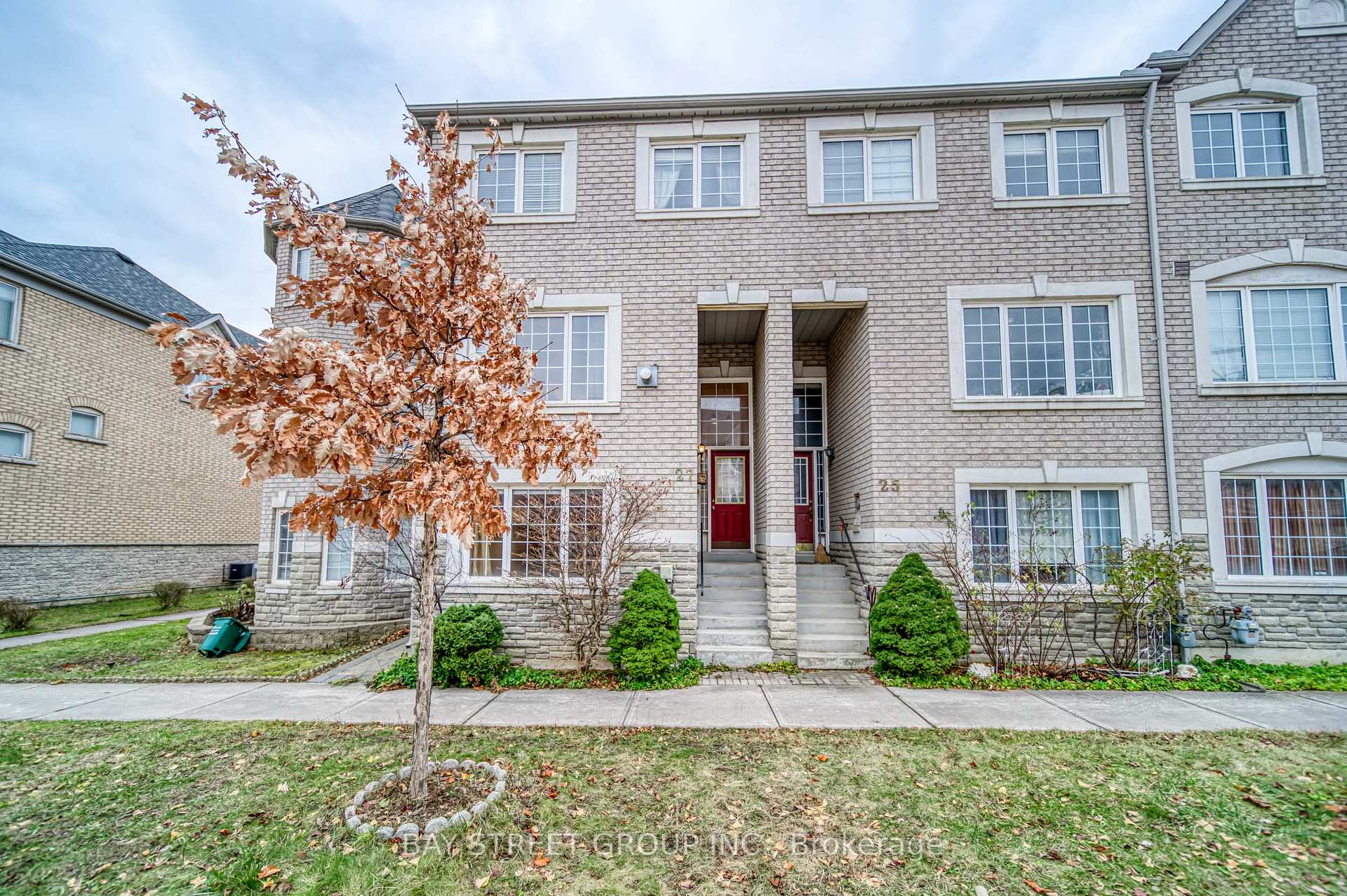 Front of 27 Orchid Road