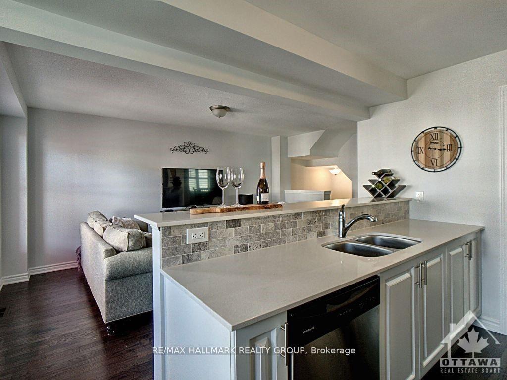 Photo 3 of 419 Gerardia Lane, Ottawa, Avalon West — HOMEH