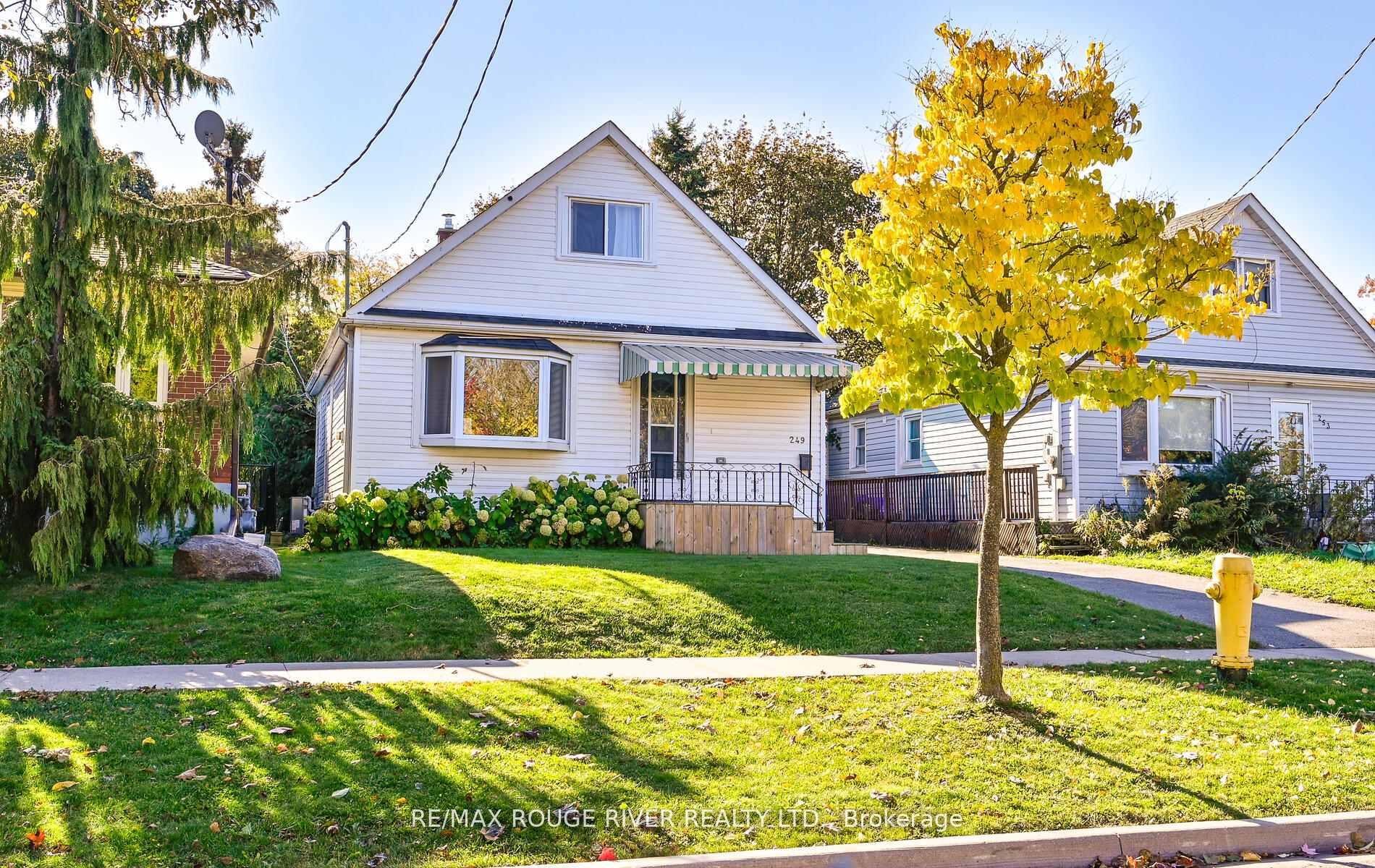 Photo 4 of 249 Sinclair Avenue, Oshawa, Vanier — HOMEH